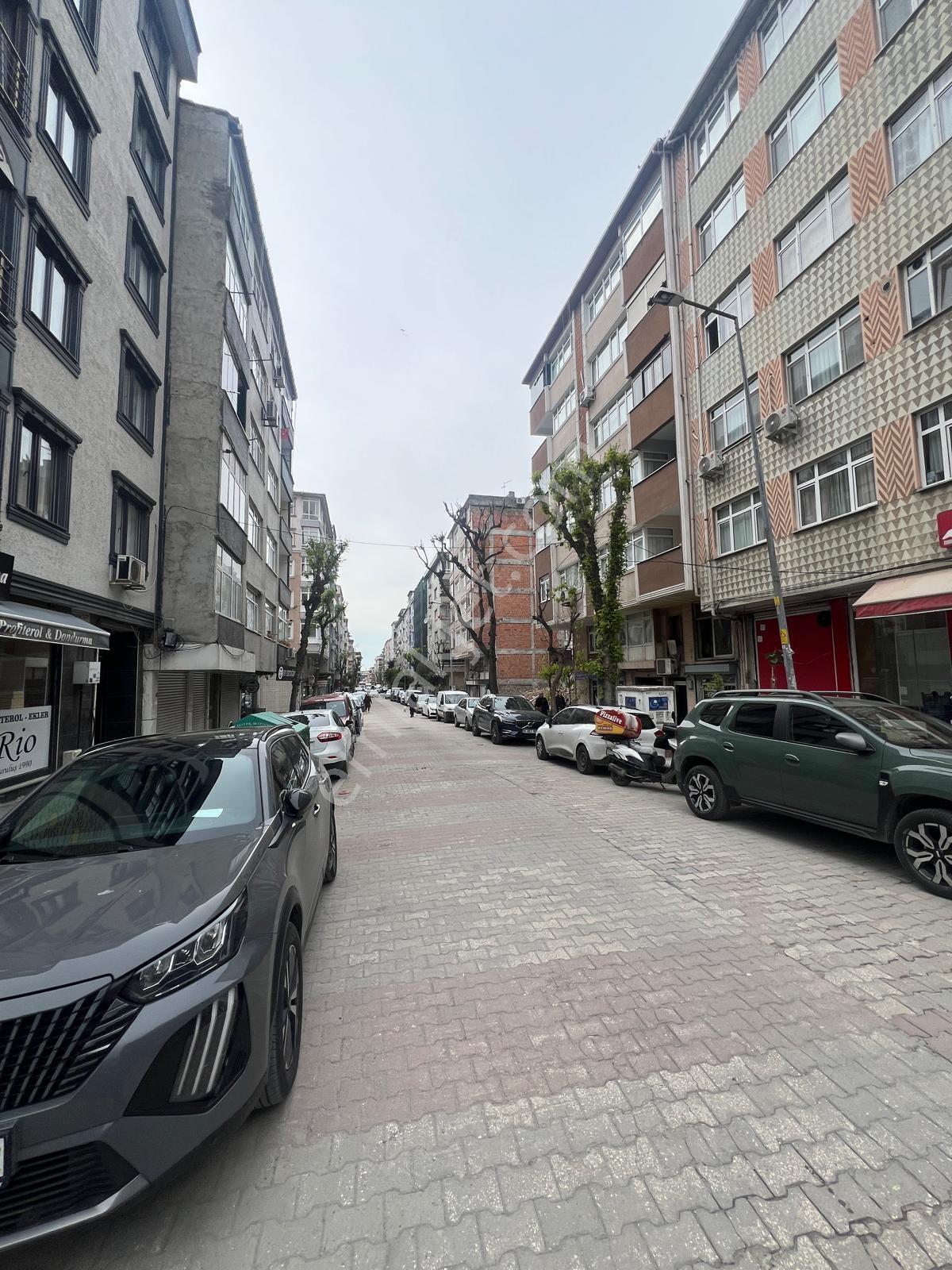B.evler Çamlık Caddesine Yakın Kentsele Girmiş 2+1 Ara Kat Daire - Görsel 6
