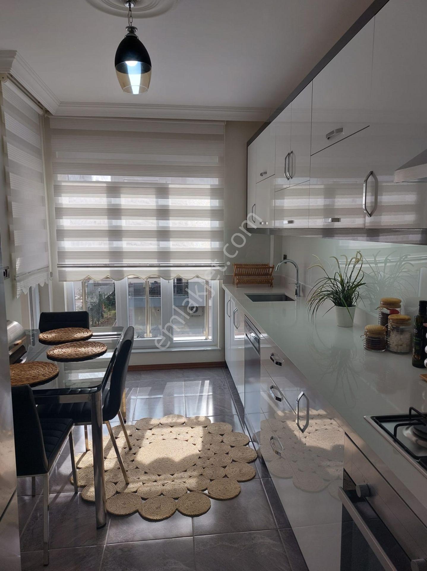 Güney Cephe, Mantolamalı, Doğalgaz Kombili Lüks Daire - Görsel 13