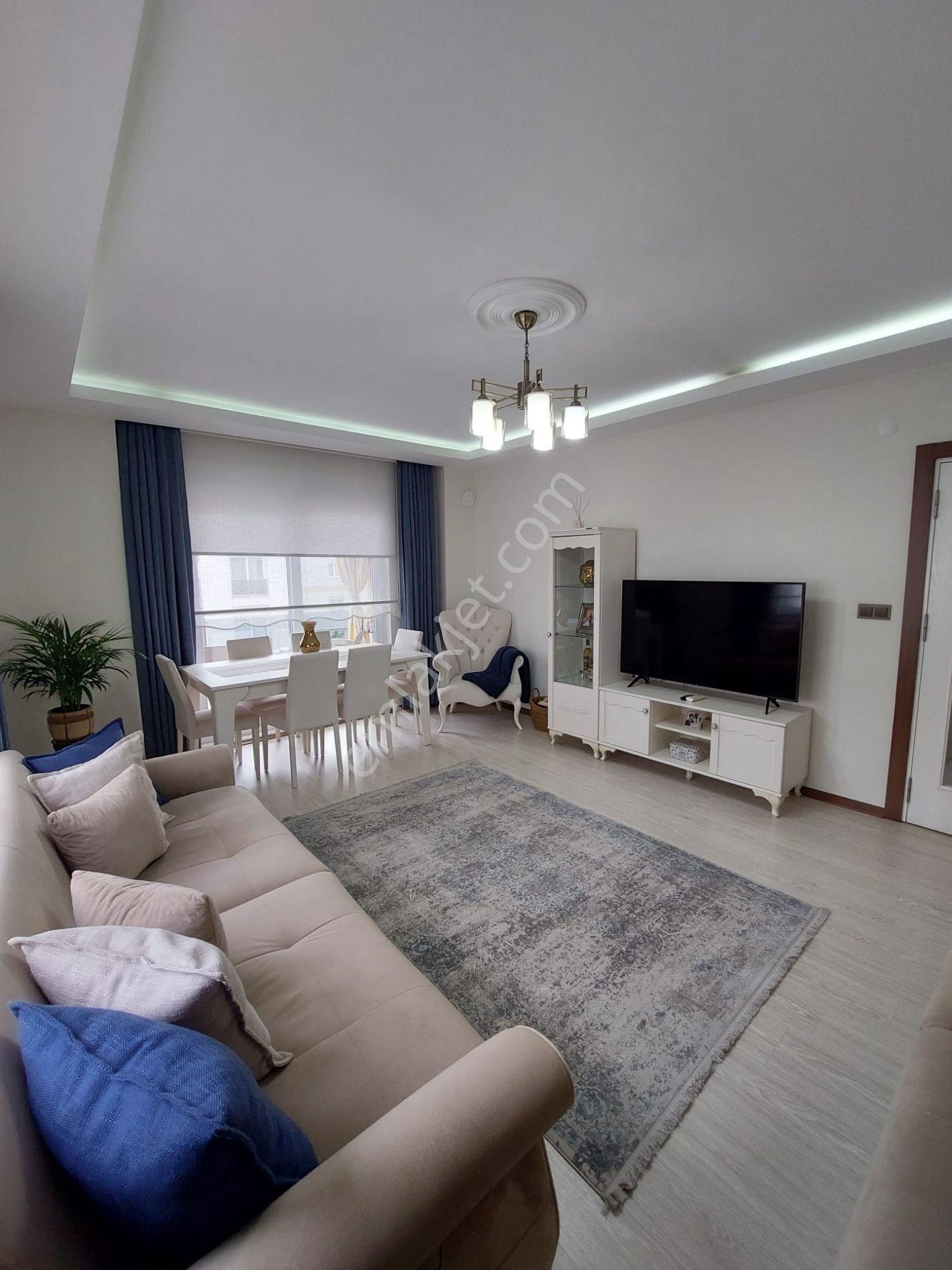 Güney Cephe, Mantolamalı, Doğalgaz Kombili Lüks Daire - Görsel 2