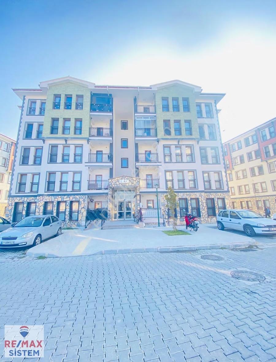 *afyon Çetinkaya Toki 3+1 Site Alanı İçerisin De Kiralık Daire* - Görsel 11