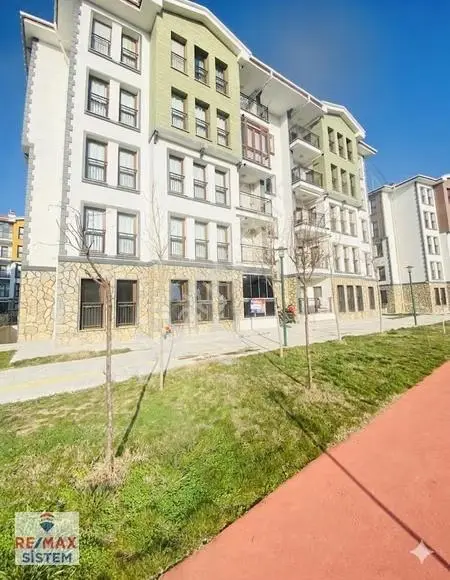 *afyon Çetinkaya Toki 3+1 Site Alanı İçerisin De Kiralık Daire*