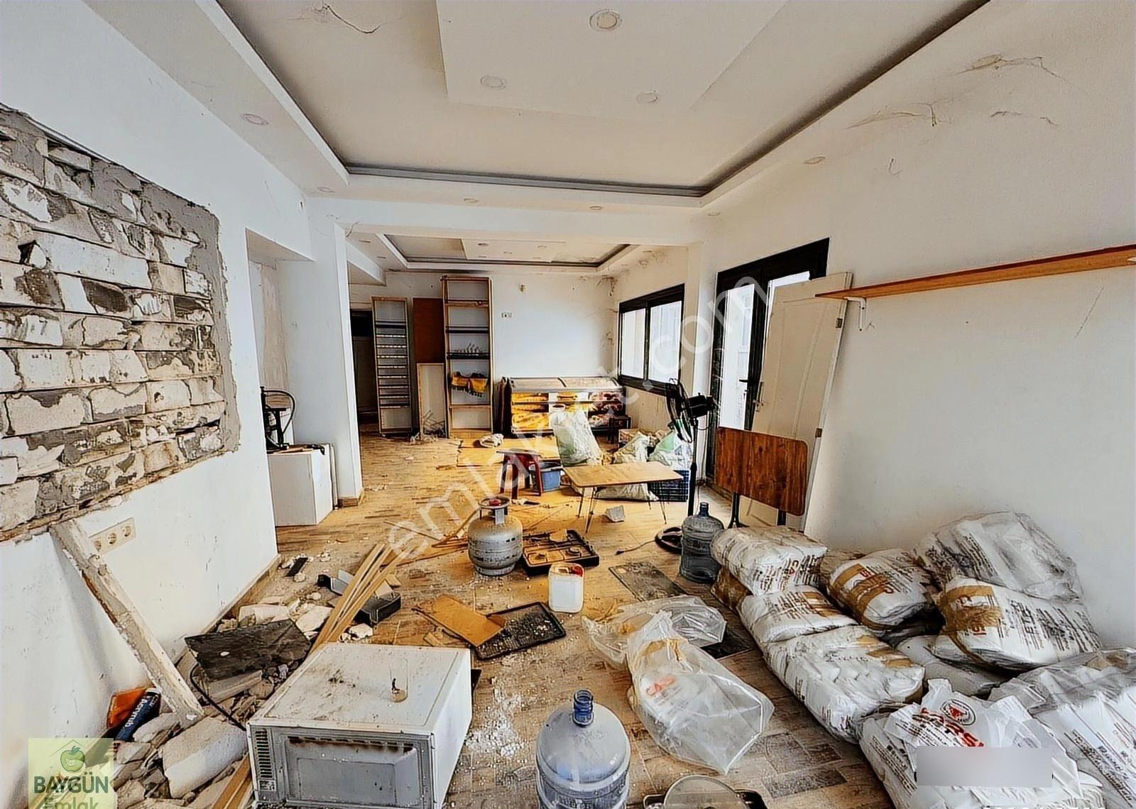 Karşıyaka Çarşı Kiralık Ofis Katı 1. Kat İşyeri Balkonlu - Görsel 2