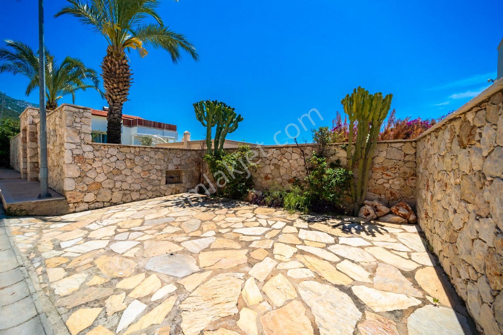 Kalkan Kızıltaşta 3+1 Satılık Villa - Görsel 20