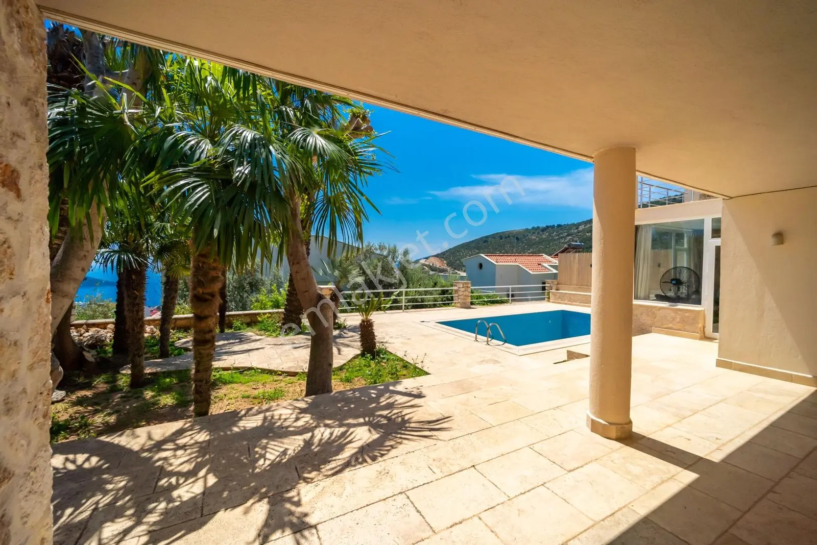 Kalkan Kızıltaşta 3+1 Satılık Villa - Görsel 2