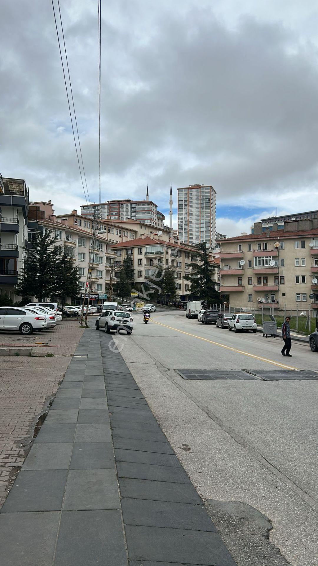 Satılık*osmangazi*aşıkpaşa Caddesin De*katta*geniş*yapılı*daire* - Görsel 16