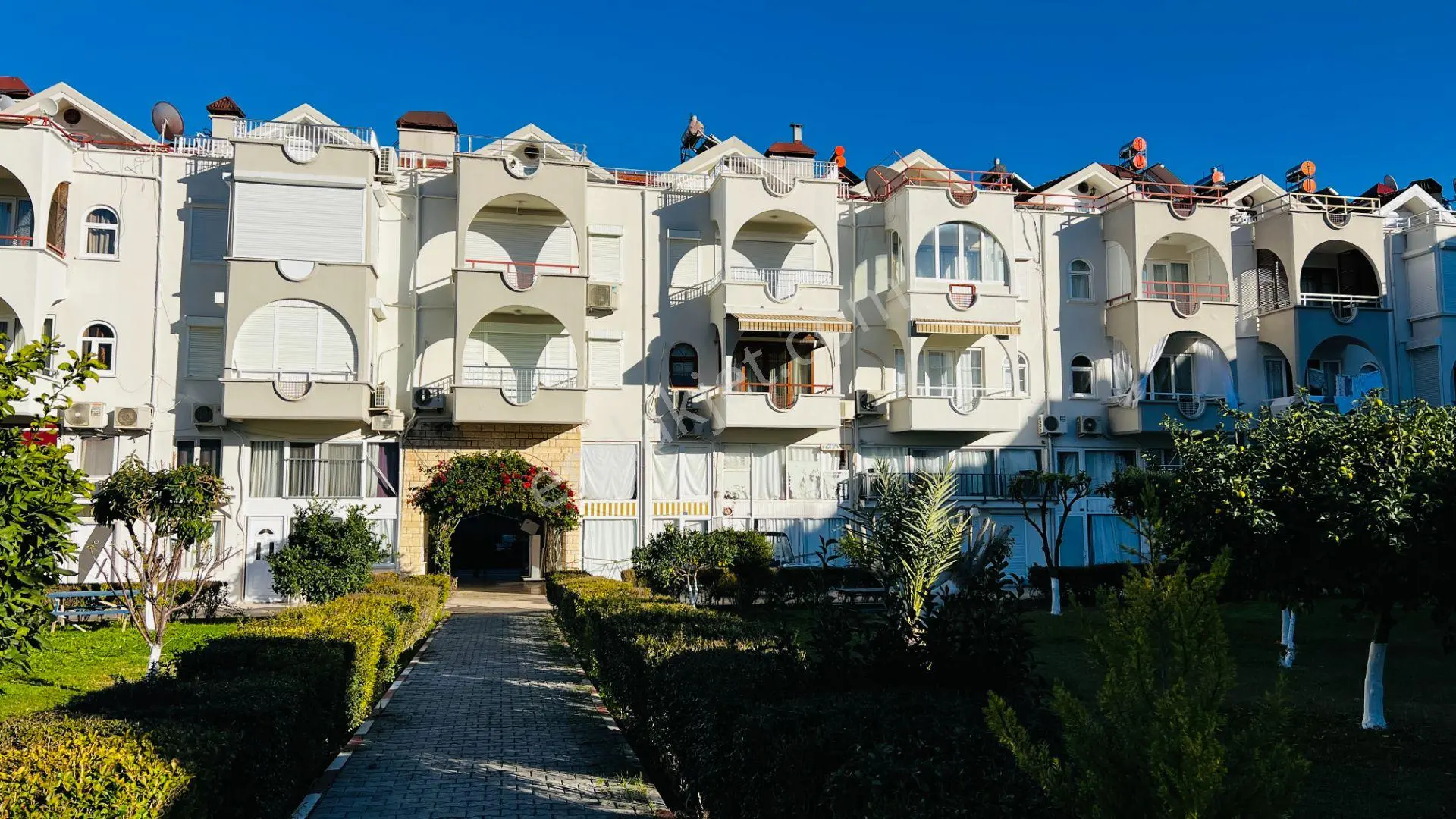 Kemer Merkezde Denize 1 Dakika Mesafede Satılık Eşyalı Daire - Görsel 3