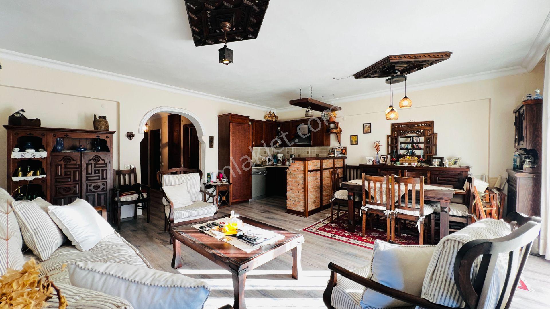 Kemer Merkezde Denize 1 Dakika Mesafede Satılık Eşyalı Daire - Görsel 17