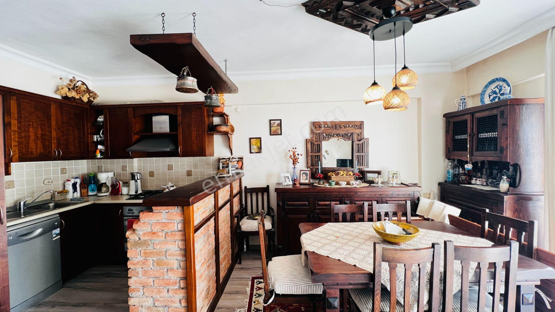 Kemer Merkezde Denize 1 Dakika Mesafede Satılık Eşyalı Daire - Görsel 11