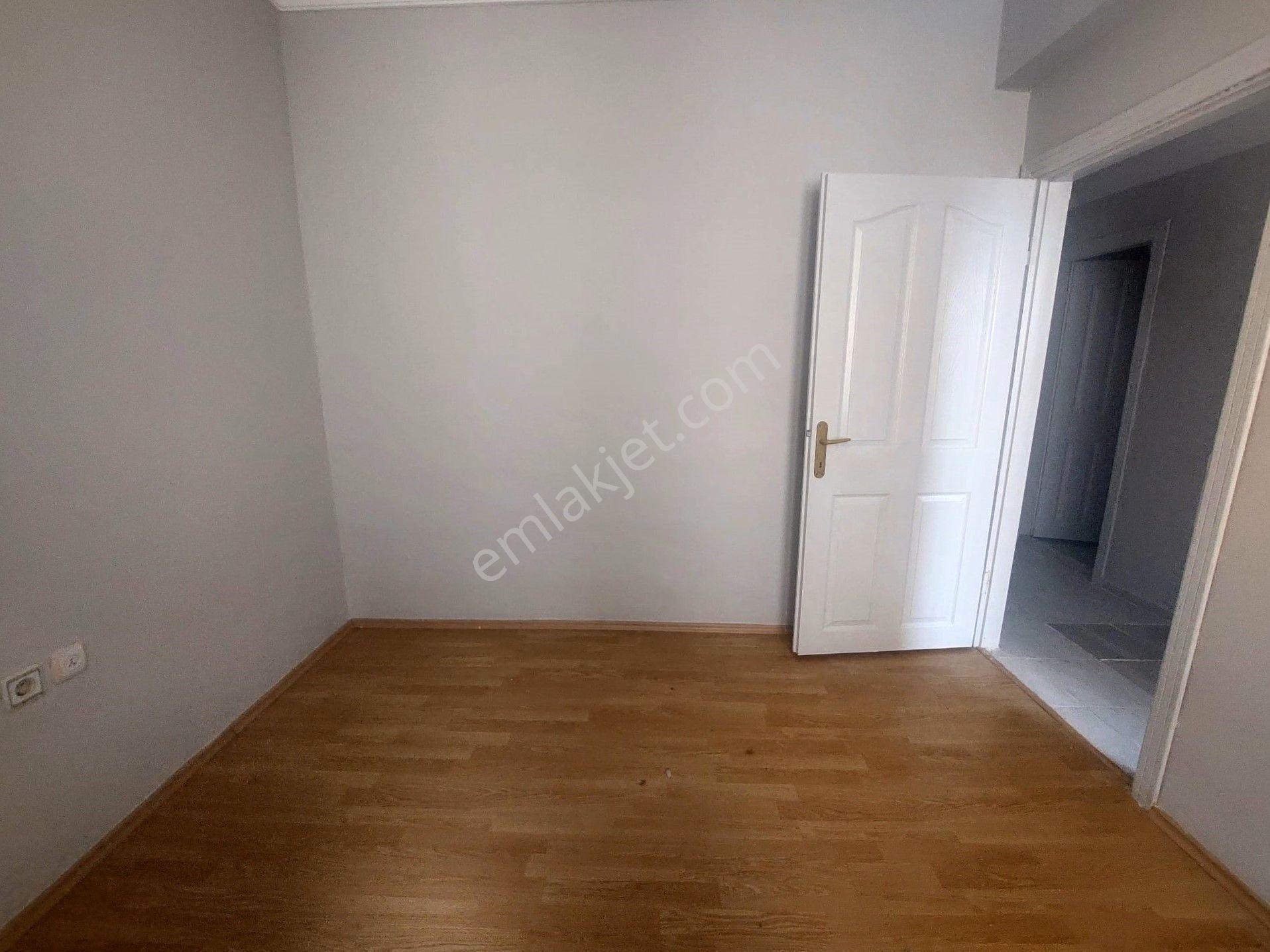 Recep Ümit'ten Gazi Yakup Satar Caddesi Üzerinde Büyük Park Karşısı Kiralık 3+1 Asansörlü Daire - Görsel 11
