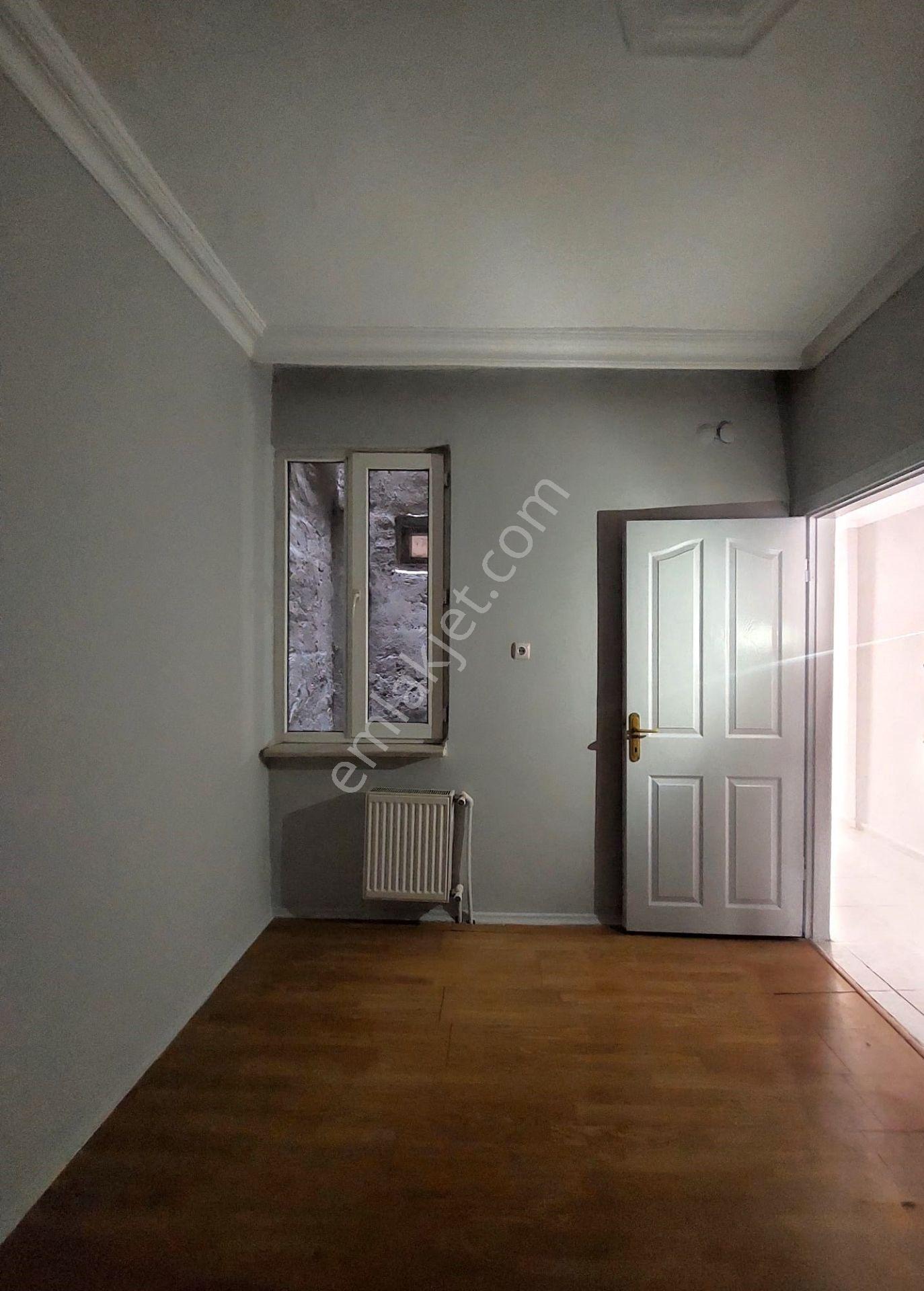 Recep Ümit'ten Gazi Yakup Satar Caddesi Üzerinde Büyük Park Karşısı Kiralık 3+1 Asansörlü Daire - Görsel 7