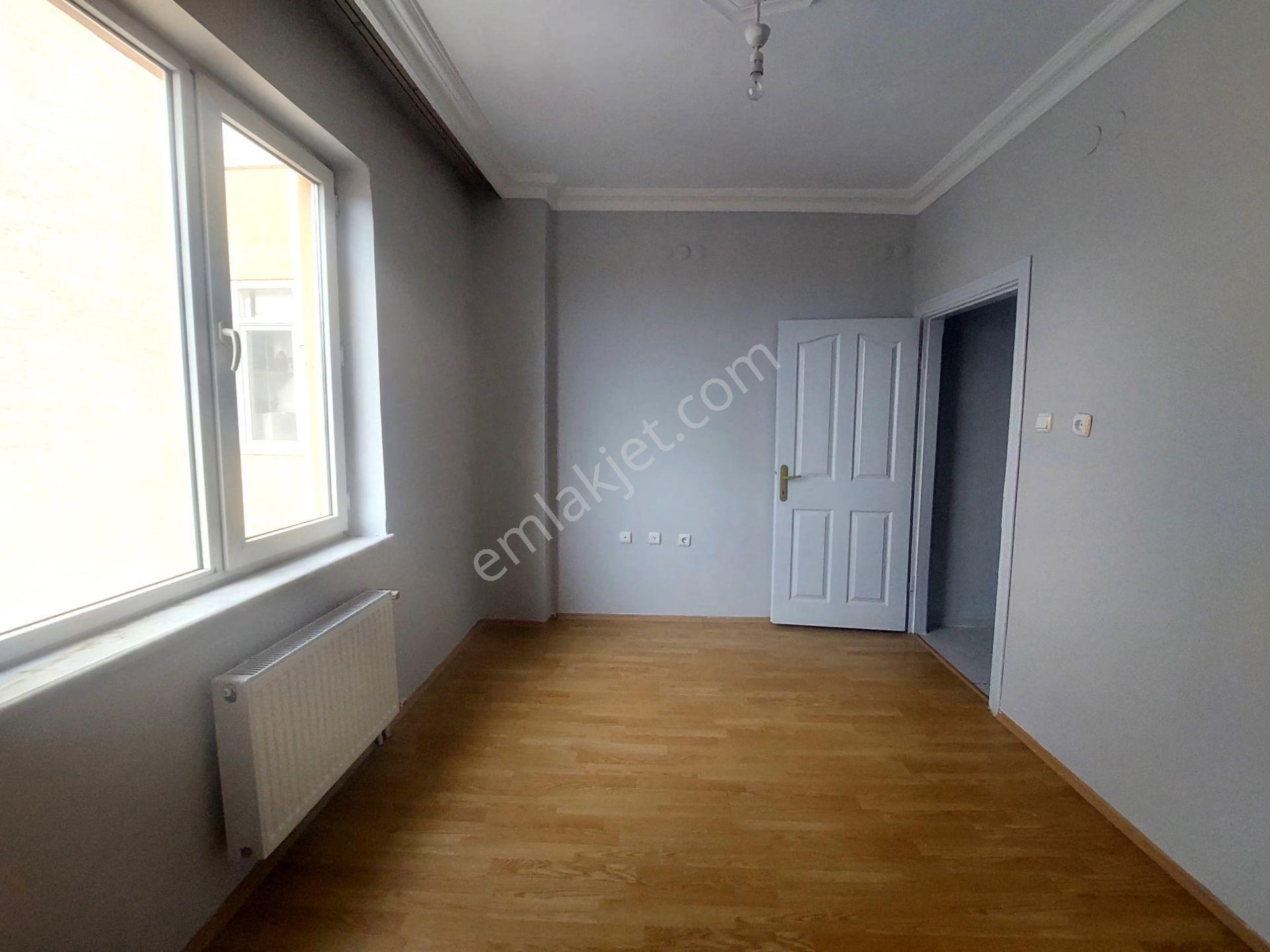 Recep Ümit'ten Gazi Yakup Satar Caddesi Üzerinde Büyük Park Karşısı Kiralık 3+1 Asansörlü Daire - Görsel 14