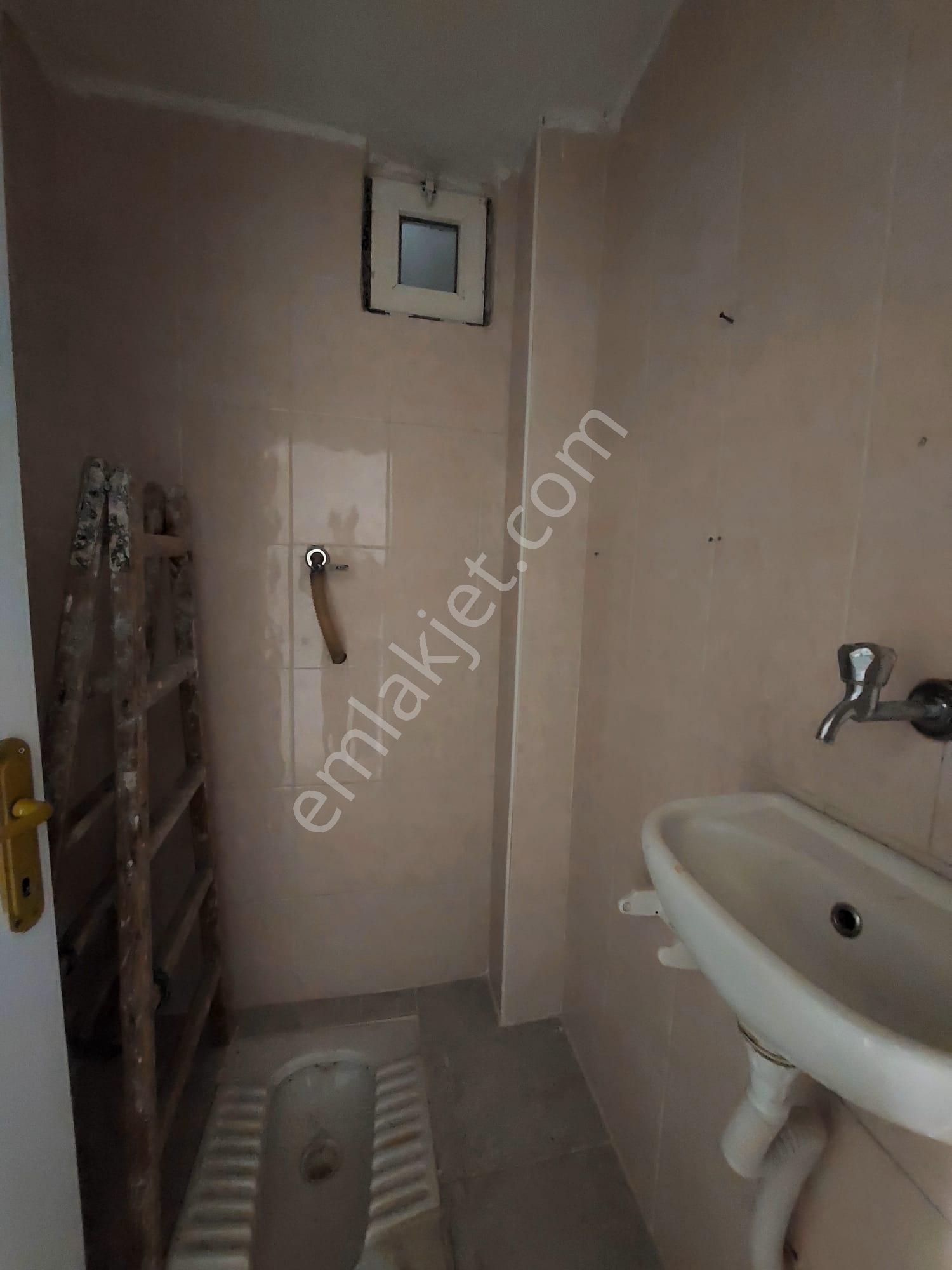 Recep Ümit'ten Gazi Yakup Satar Caddesi Üzerinde Büyük Park Karşısı Kiralık 3+1 Asansörlü Daire - Görsel 19