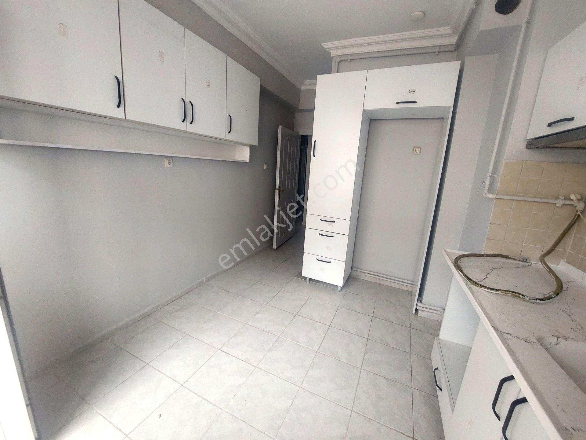 Recep Ümit'ten Gazi Yakup Satar Caddesi Üzerinde Büyük Park Karşısı Kiralık 3+1 Asansörlü Daire - Görsel 29