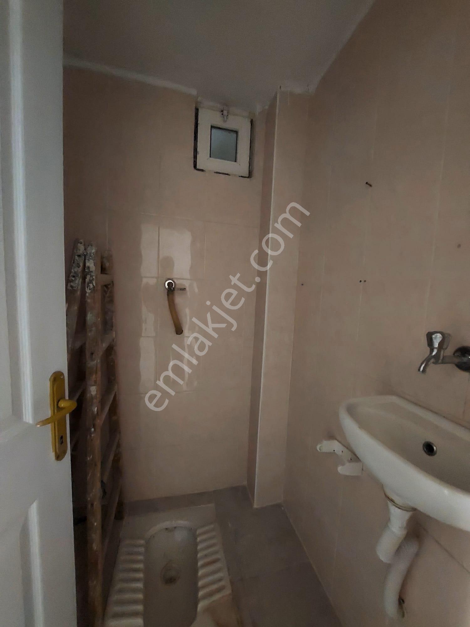 Recep Ümit'ten Gazi Yakup Satar Caddesi Üzerinde Büyük Park Karşısı Kiralık 3+1 Asansörlü Daire - Görsel 21