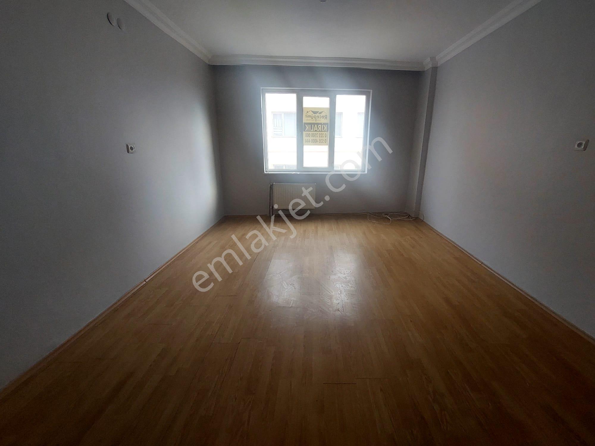Recep Ümit'ten Gazi Yakup Satar Caddesi Üzerinde Büyük Park Karşısı Kiralık 3+1 Asansörlü Daire - Görsel 28