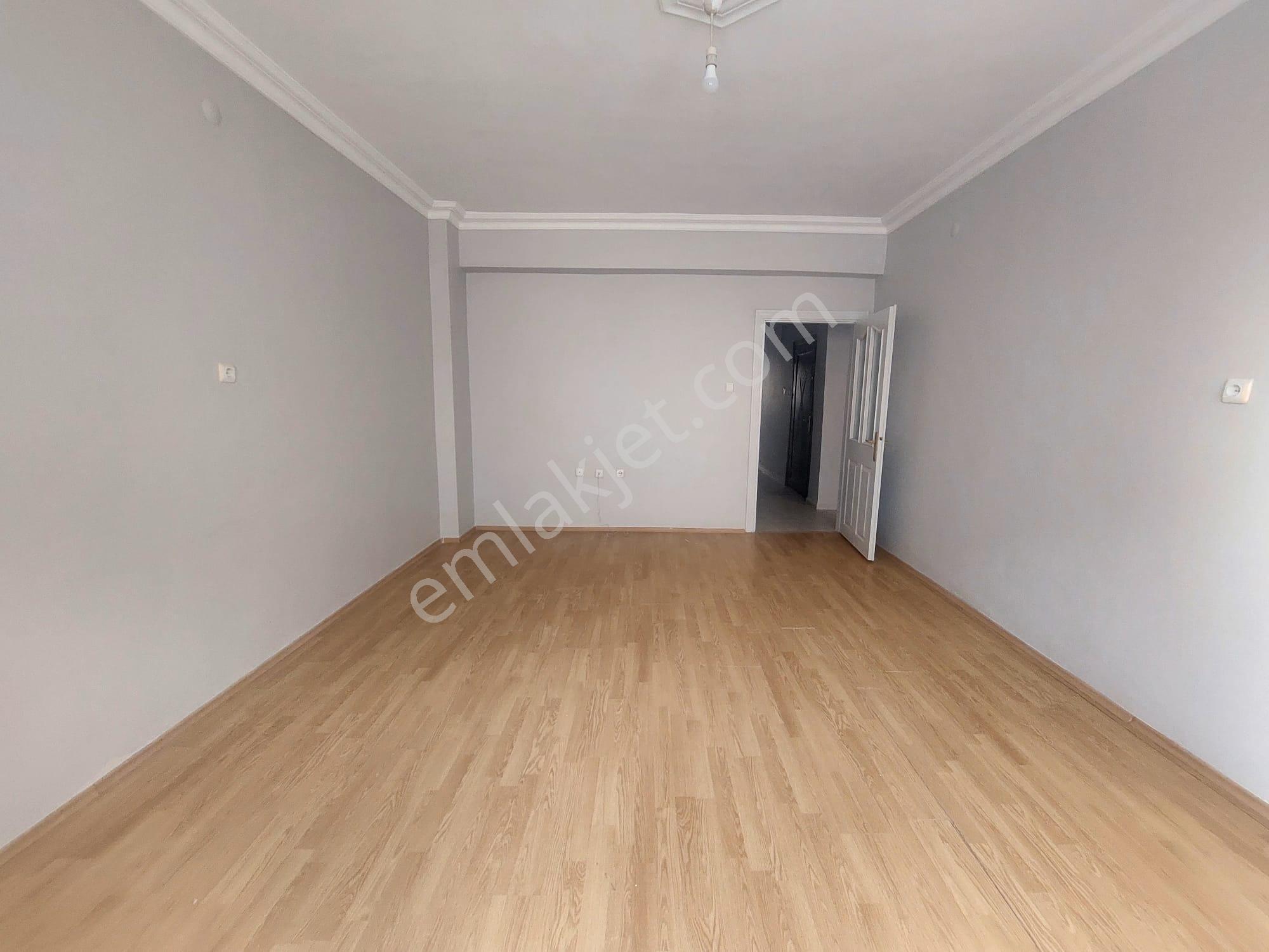 Recep Ümit'ten Gazi Yakup Satar Caddesi Üzerinde Büyük Park Karşısı Kiralık 3+1 Asansörlü Daire - Görsel 12