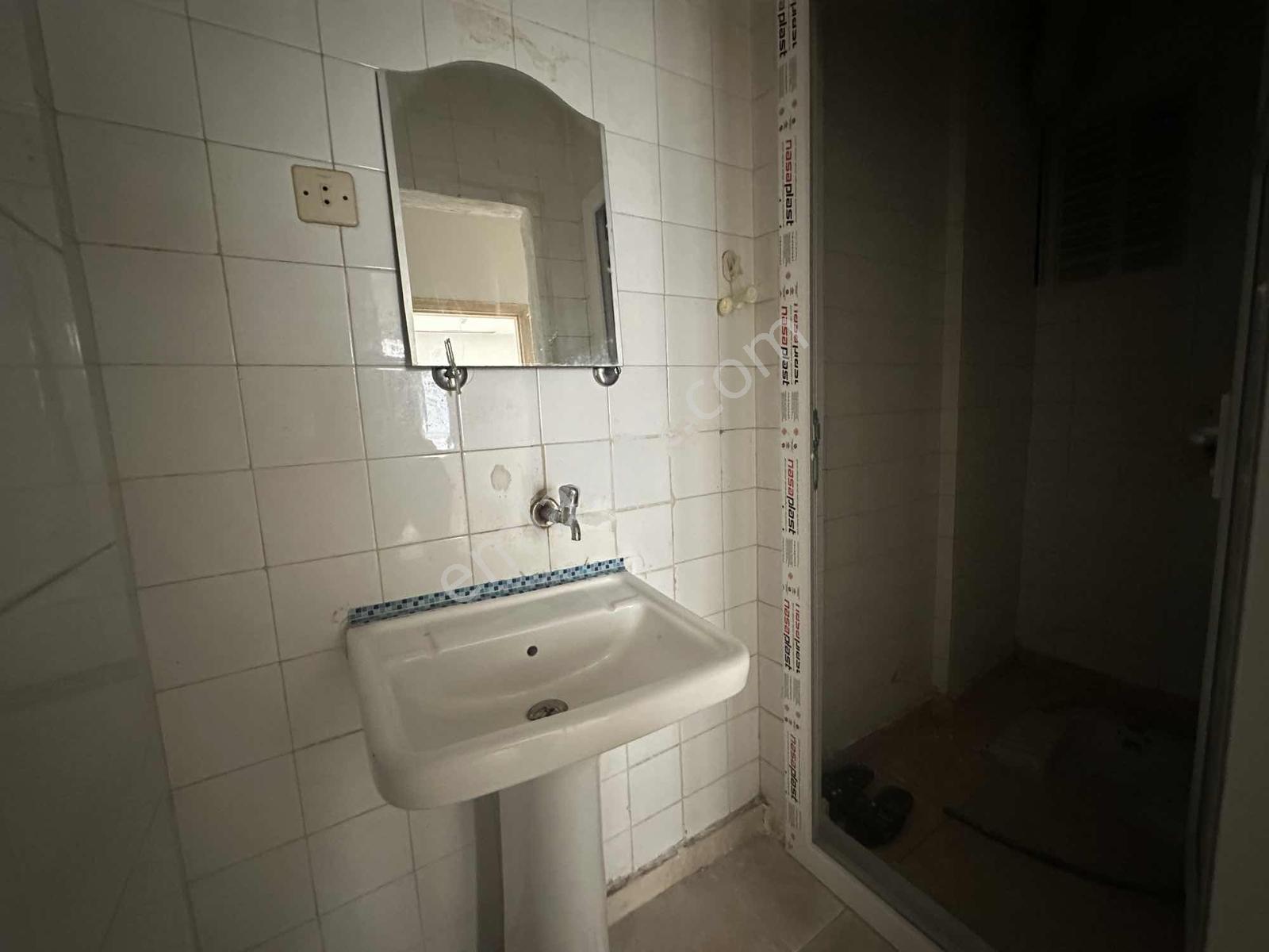 Fa'dan Mesudiye Mahallesinde Kiralık Geniş 3+1 Ferah Daire - Görsel 12