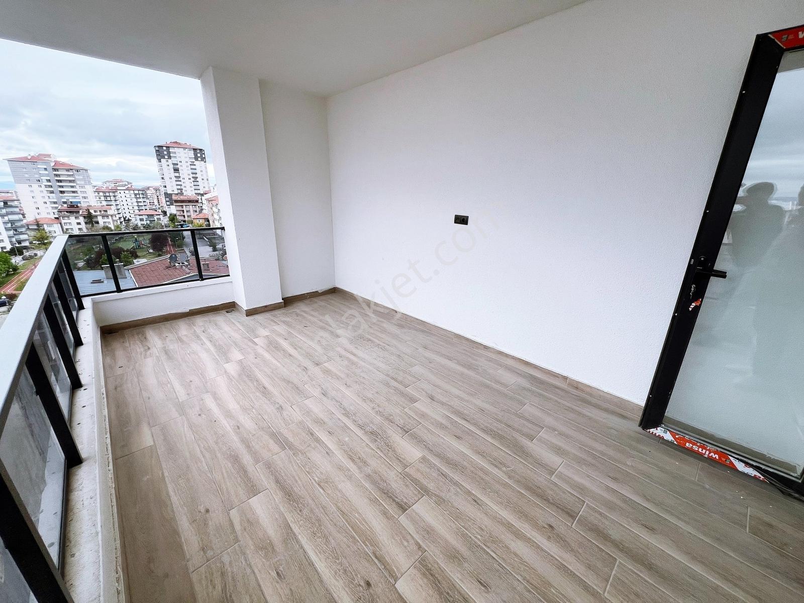 Agen'den Piri Caddesi Üzeri Kök Tapu Güney Cephe Sıfır 3+1 - Görsel 19