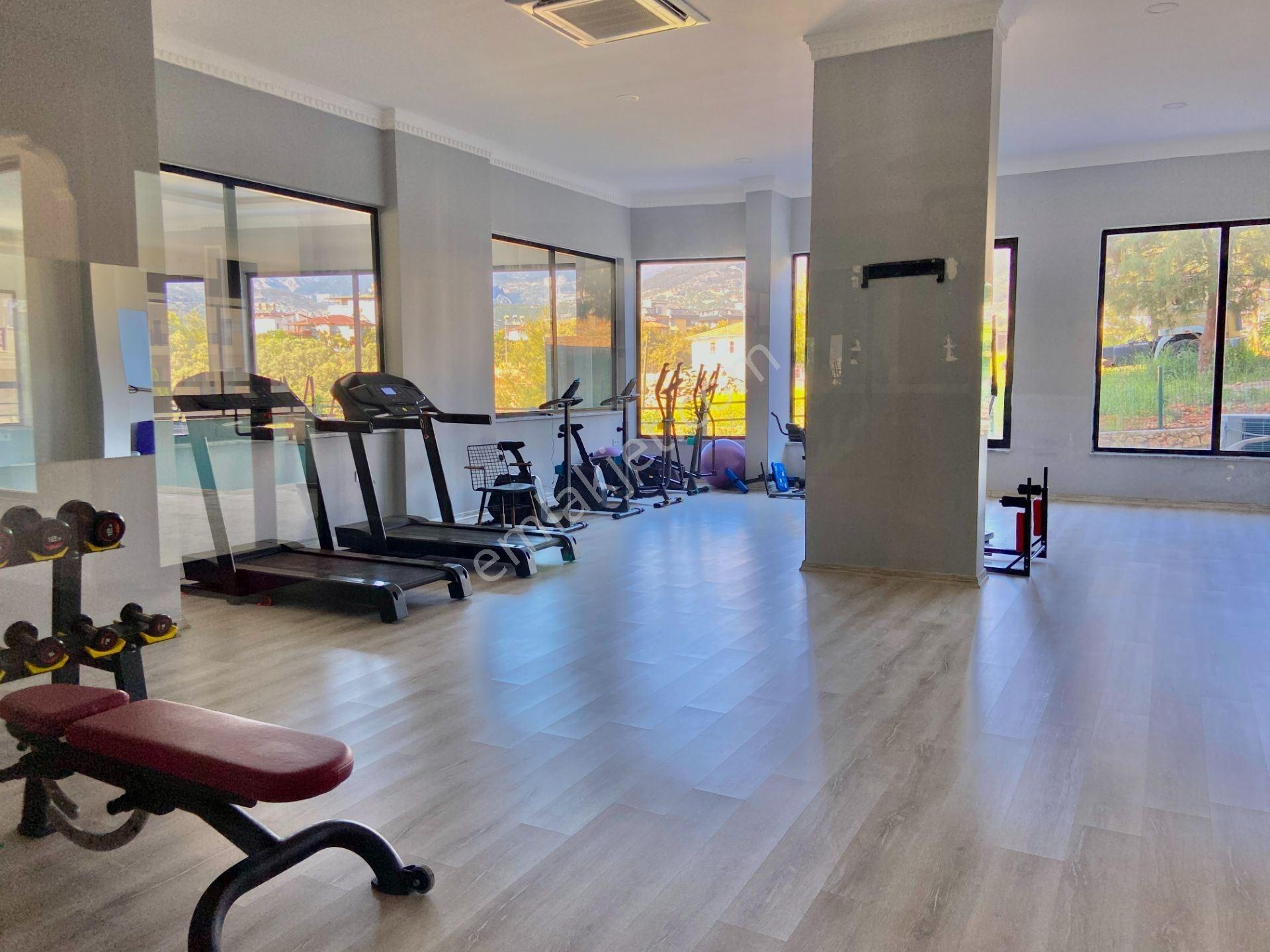 Alanya Oba’da Dağ Manzaralı Full Lüks Eşyalı 1+1 Satılık Daire - Görsel 19