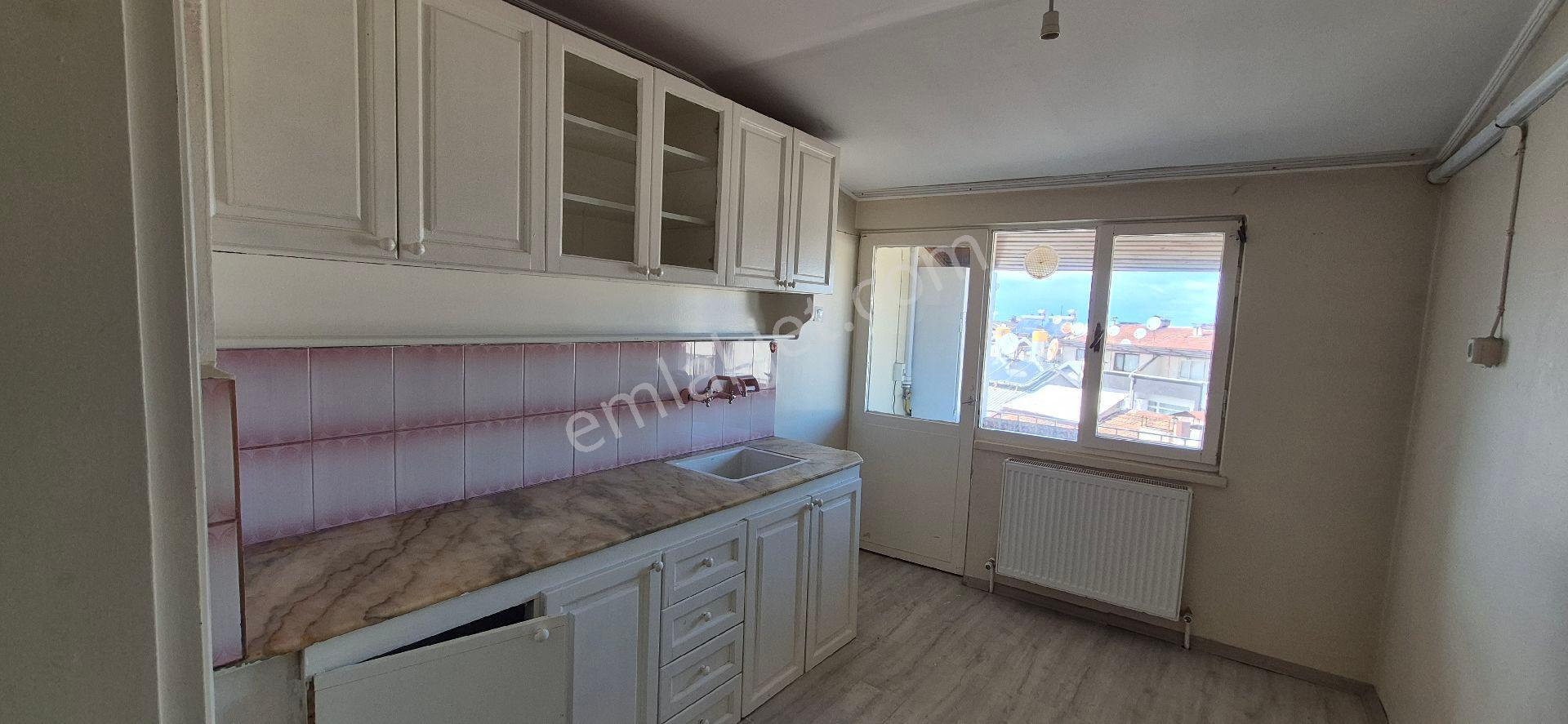 Golden Key Gayrimenkul'den Fatih Mah.kiralık 3+1 Daire - Görsel 3