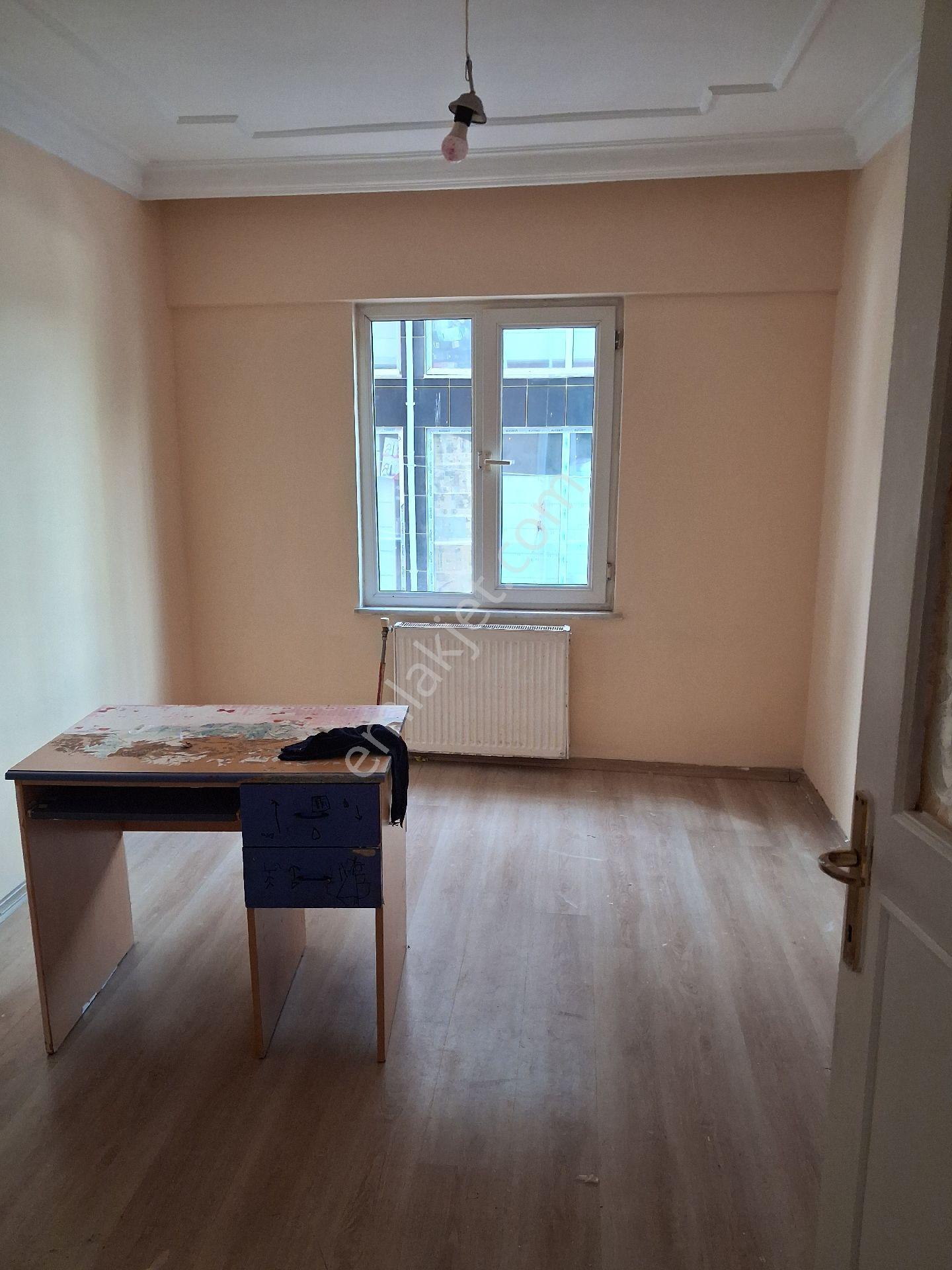 Çorlu Muhittin Mahalesinde Kiralık 3t1 Daire - Görsel 4