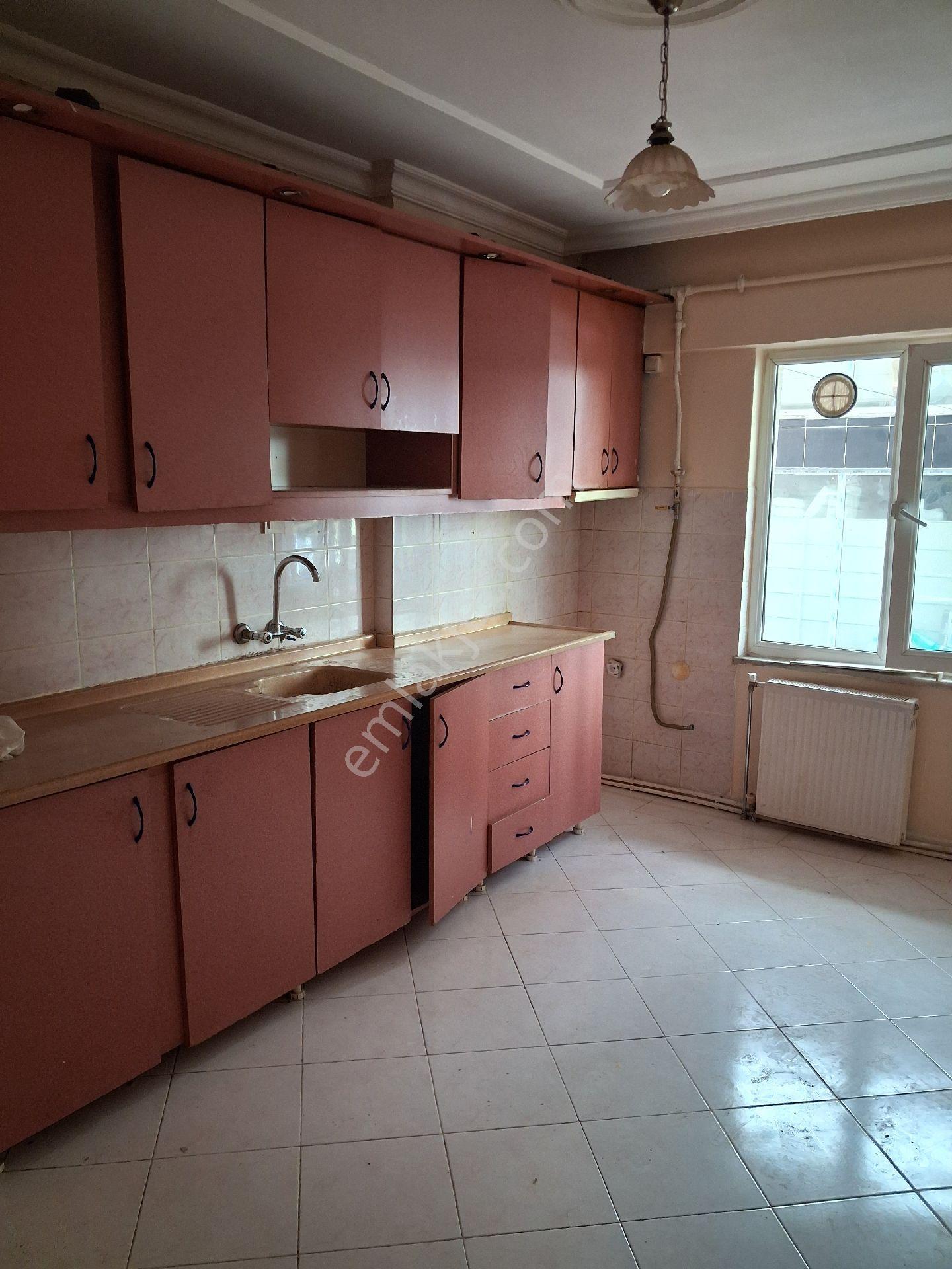 Çorlu Muhittin Mahalesinde Kiralık 3t1 Daire