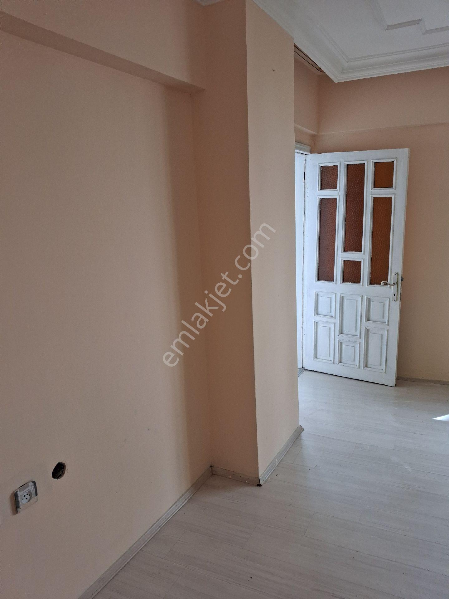 Çorlu Muhittin Mahalesinde Kiralık 3t1 Daire - Görsel 19