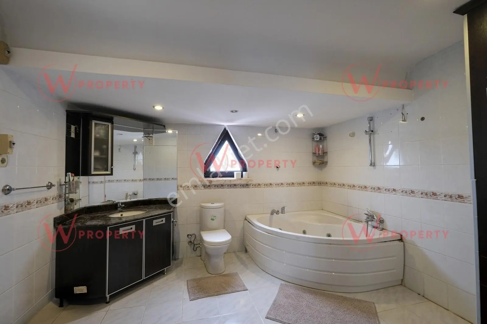 W Property Emre Konakları'nda Geniş Bahçe Kullanımlı Tripleks - Görsel 24