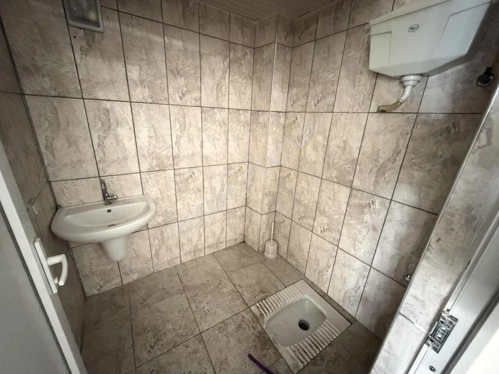 Karşıyaka Yetsan İşmerkezinde Giriş Blokta 155 M2 Kiralık - Görsel 15