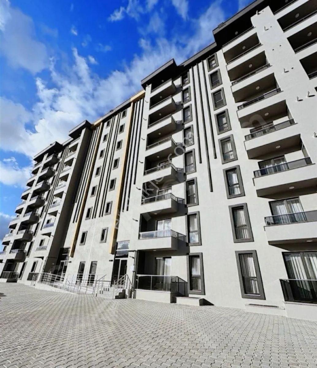 Çerkezköy Tepe'de Site İçi 1+1
