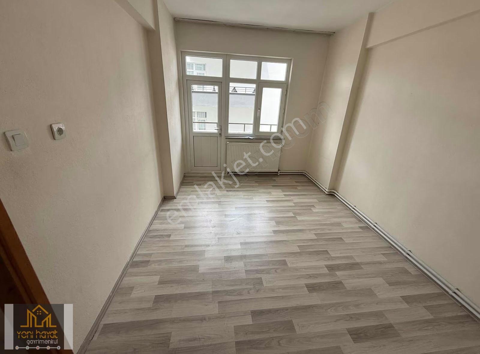 Belediye Evlerinde 3+1 Kiralık Daire - Görsel 13