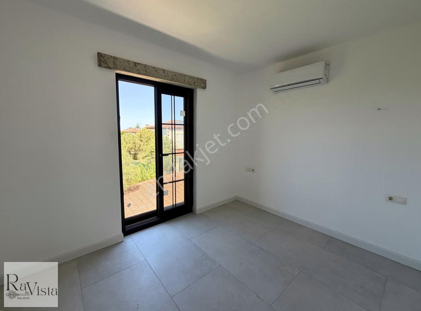 Çeşme Alaçatı M. Yürüme Mesafesinde Tam Müstakil Havuzlu Villa - Görsel 20