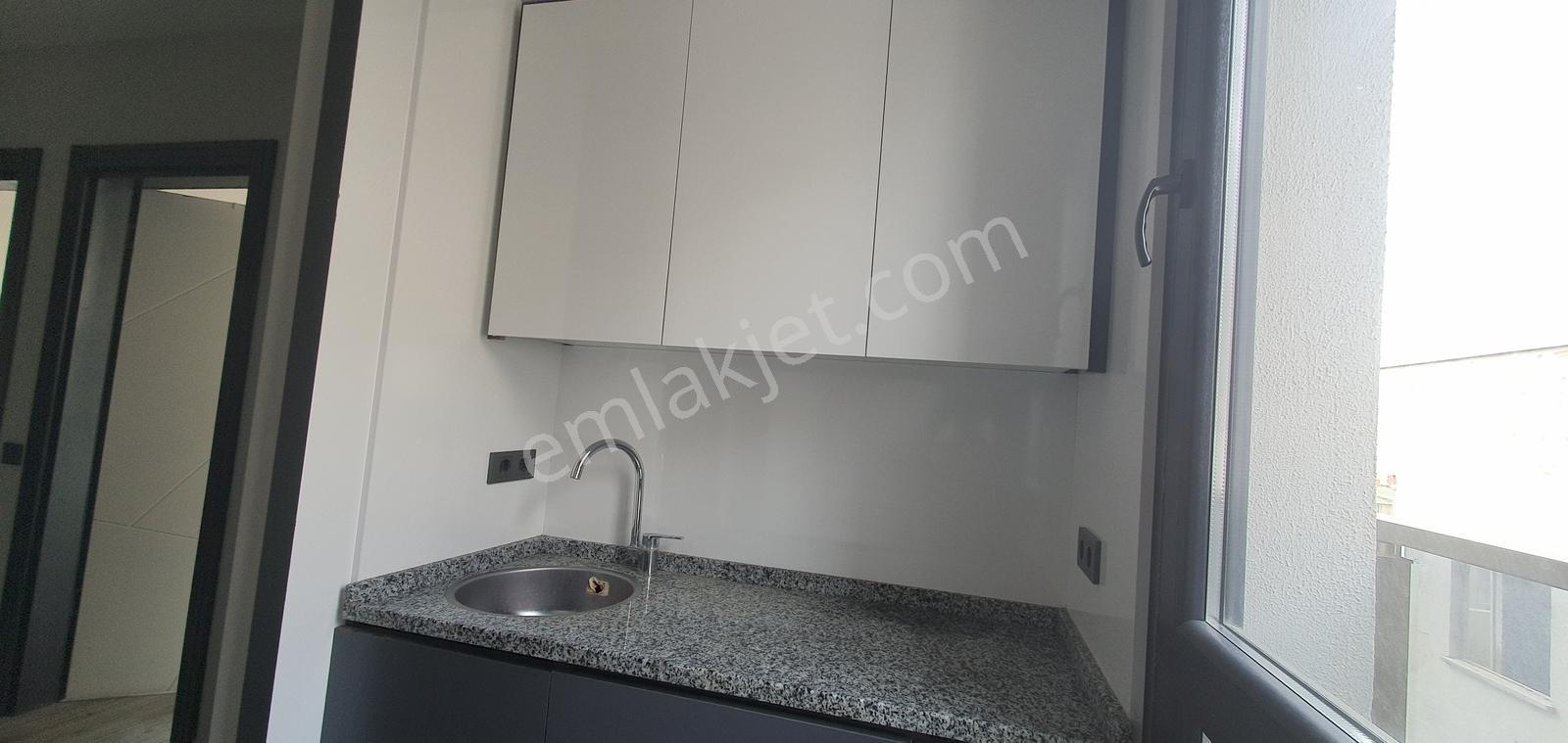 Kuşadası Cumhuriyet Mah. Merkezde 3+0 Kiralık Ofis, Mutfaklı - Görsel 7
