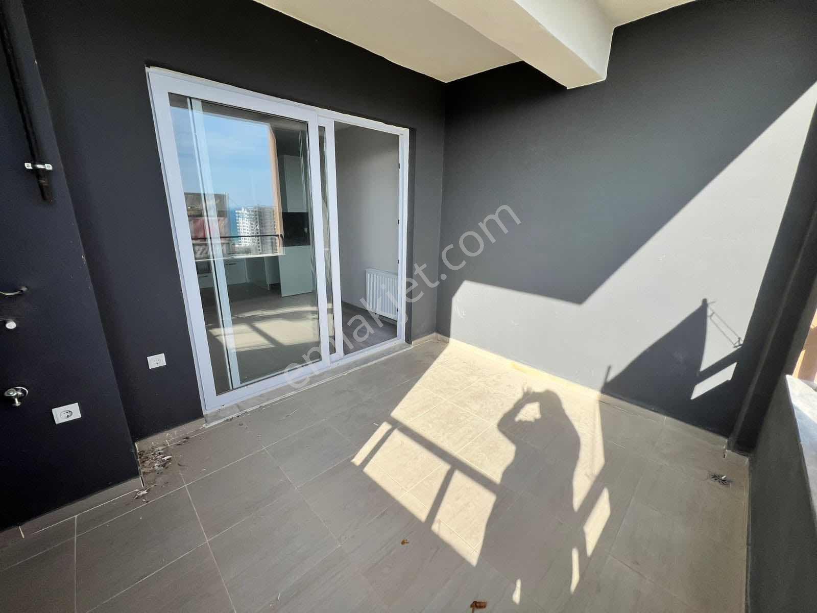 Deniz Manzaralı Havuzlu Site İçerisinde 2+1 Daire - Görsel 3