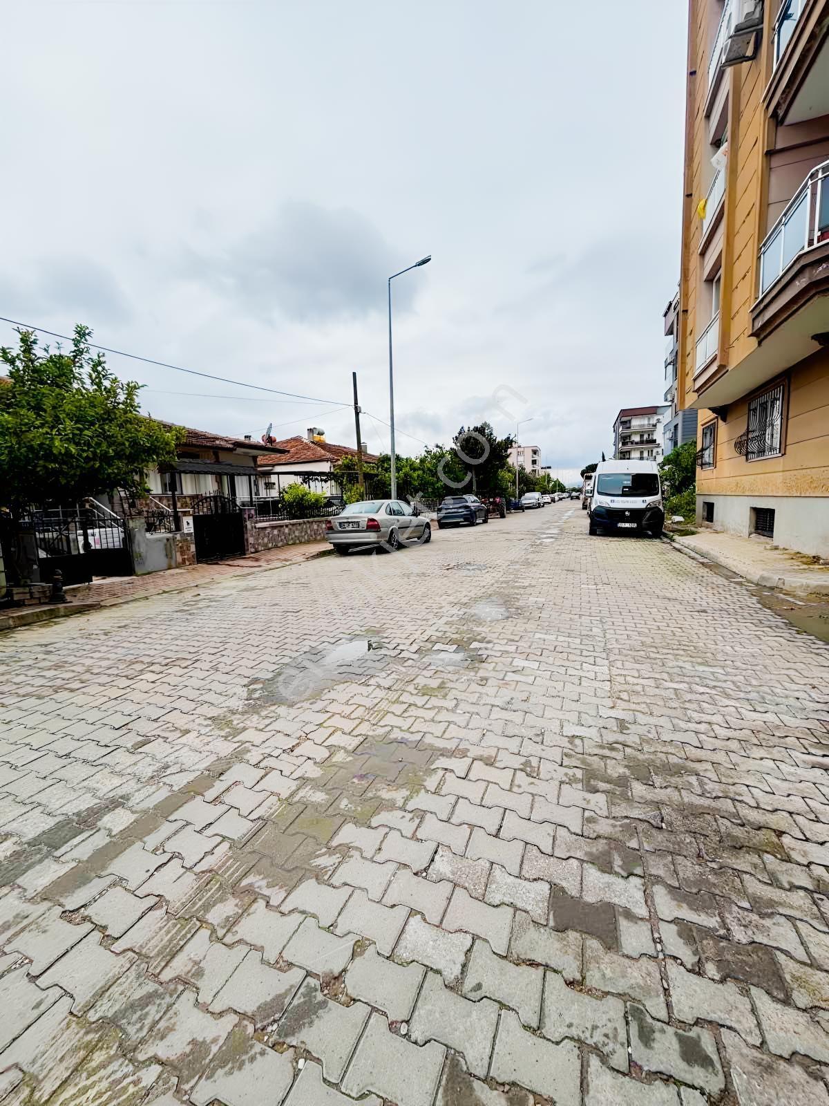 Germencik Merkez'de Doğalgazlı Satılık 3+1 Daire