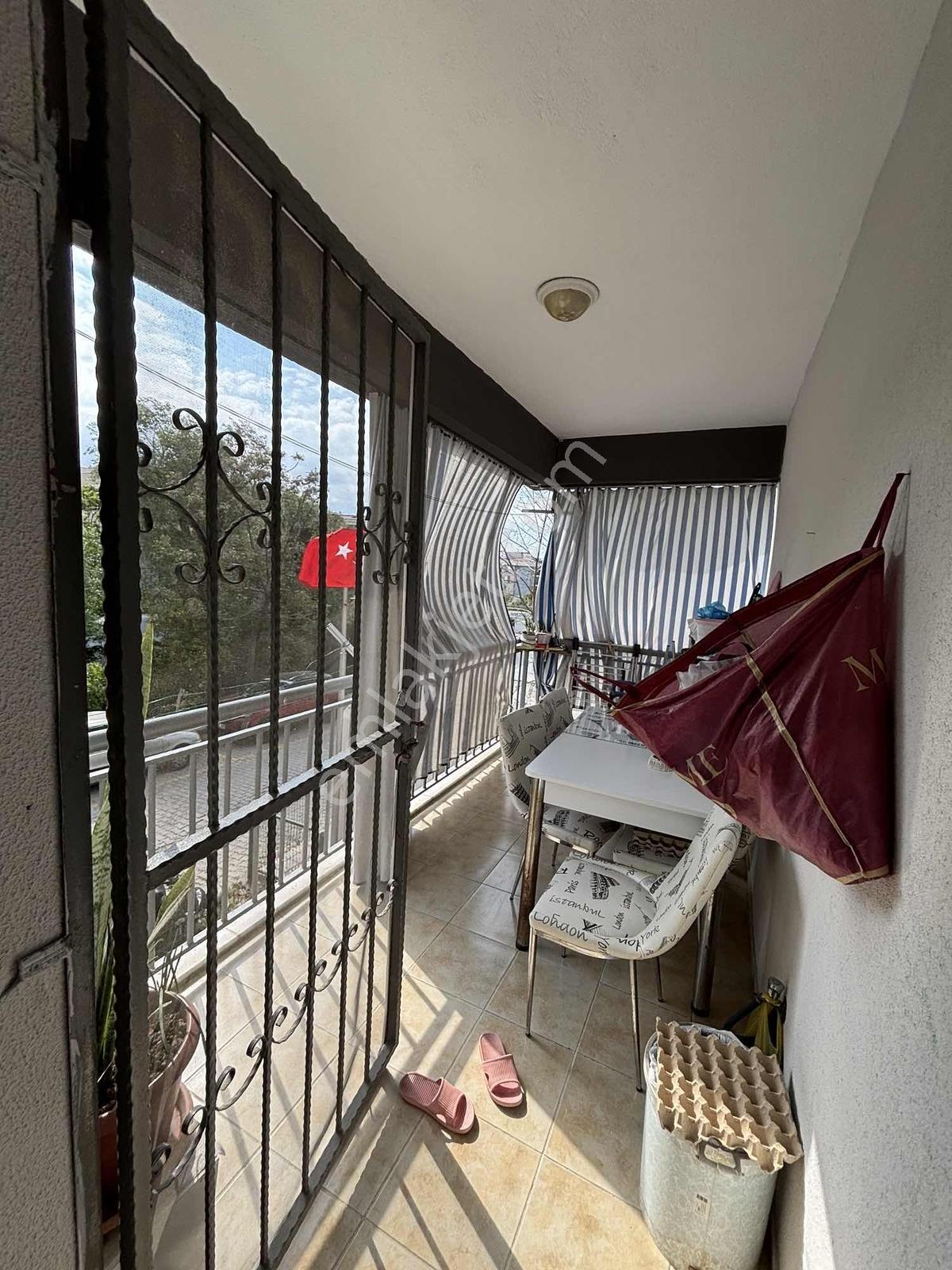 Kuşadasında 3+1 Geniş Kullanımlı Havuzlu Sitede Daire - Görsel 19