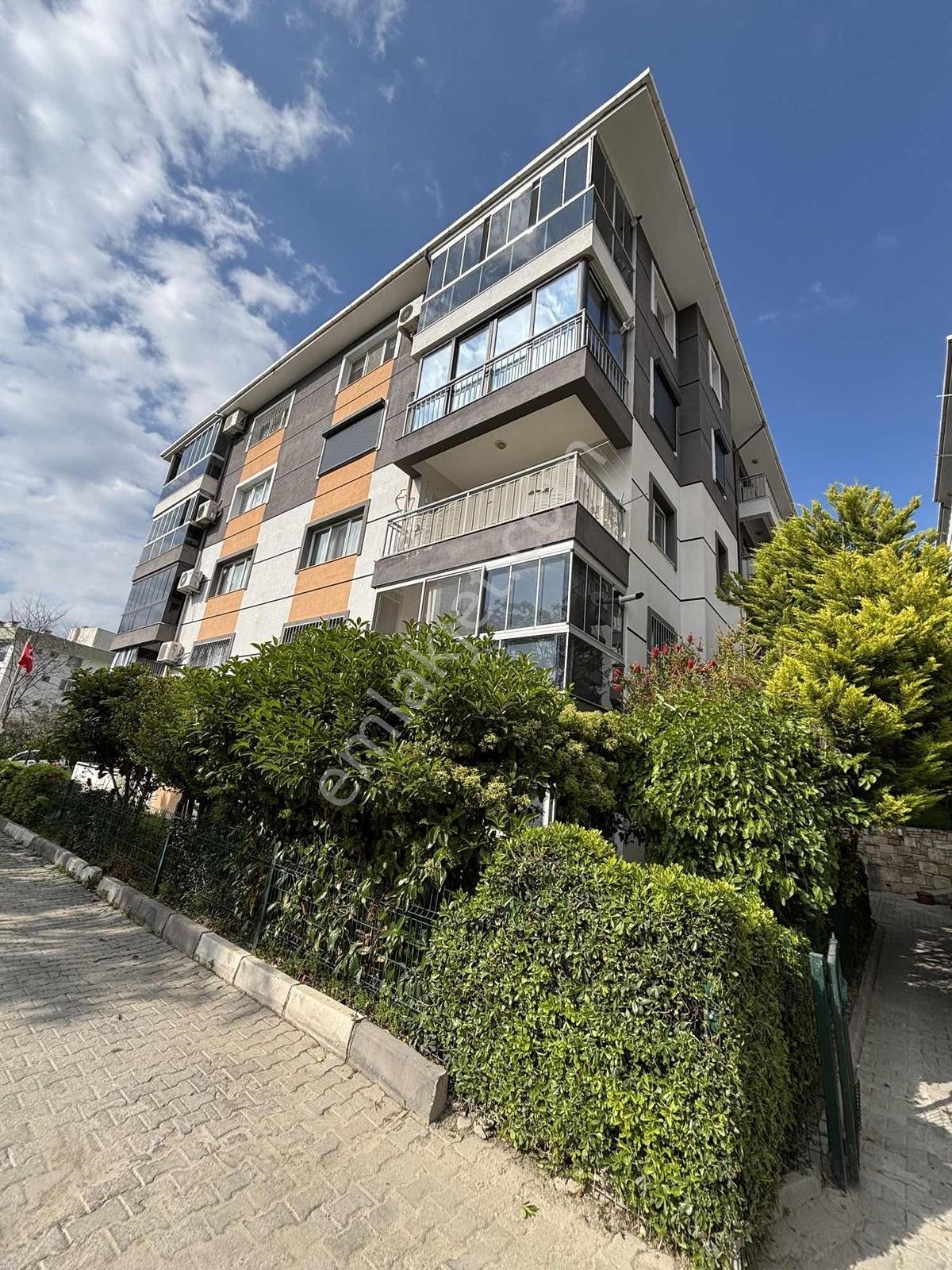 Kuşadasında 3+1 Geniş Kullanımlı Havuzlu Sitede Daire - Görsel 20