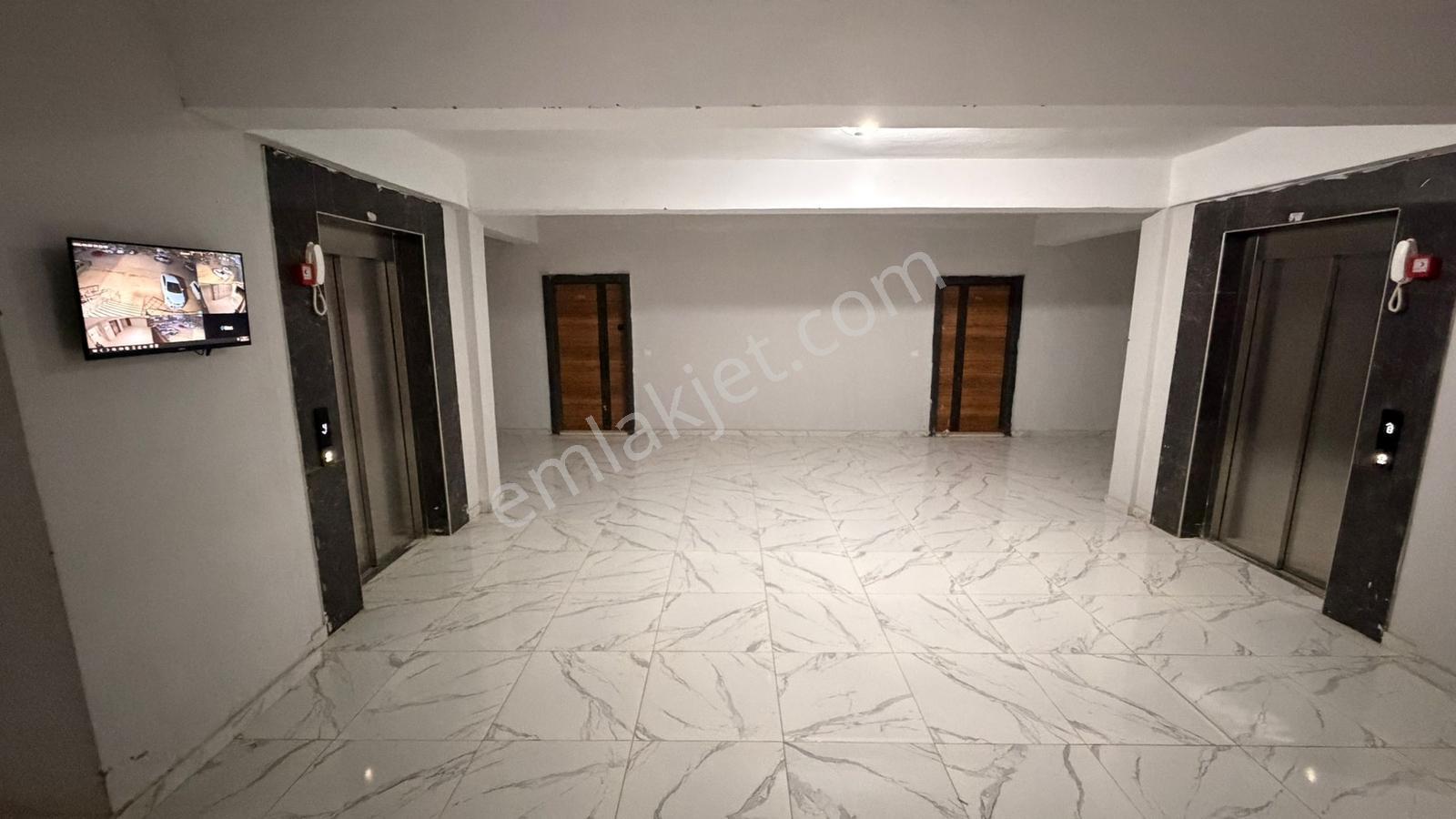Barak Emlak'tan Hastane Arkası Satılık Geniş 1+1 Eşyalı Daire - Görsel 3