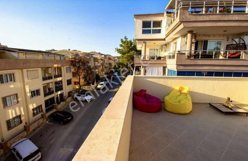 Kuşadası Kadınlar Denizinde Deniz Manzaralı 250m2 Dubleks Daire - Görsel 17