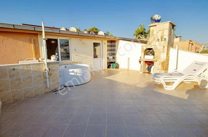 Kuşadası Kadınlar Denizinde Deniz Manzaralı 250m2 Dubleks Daire - Görsel 14