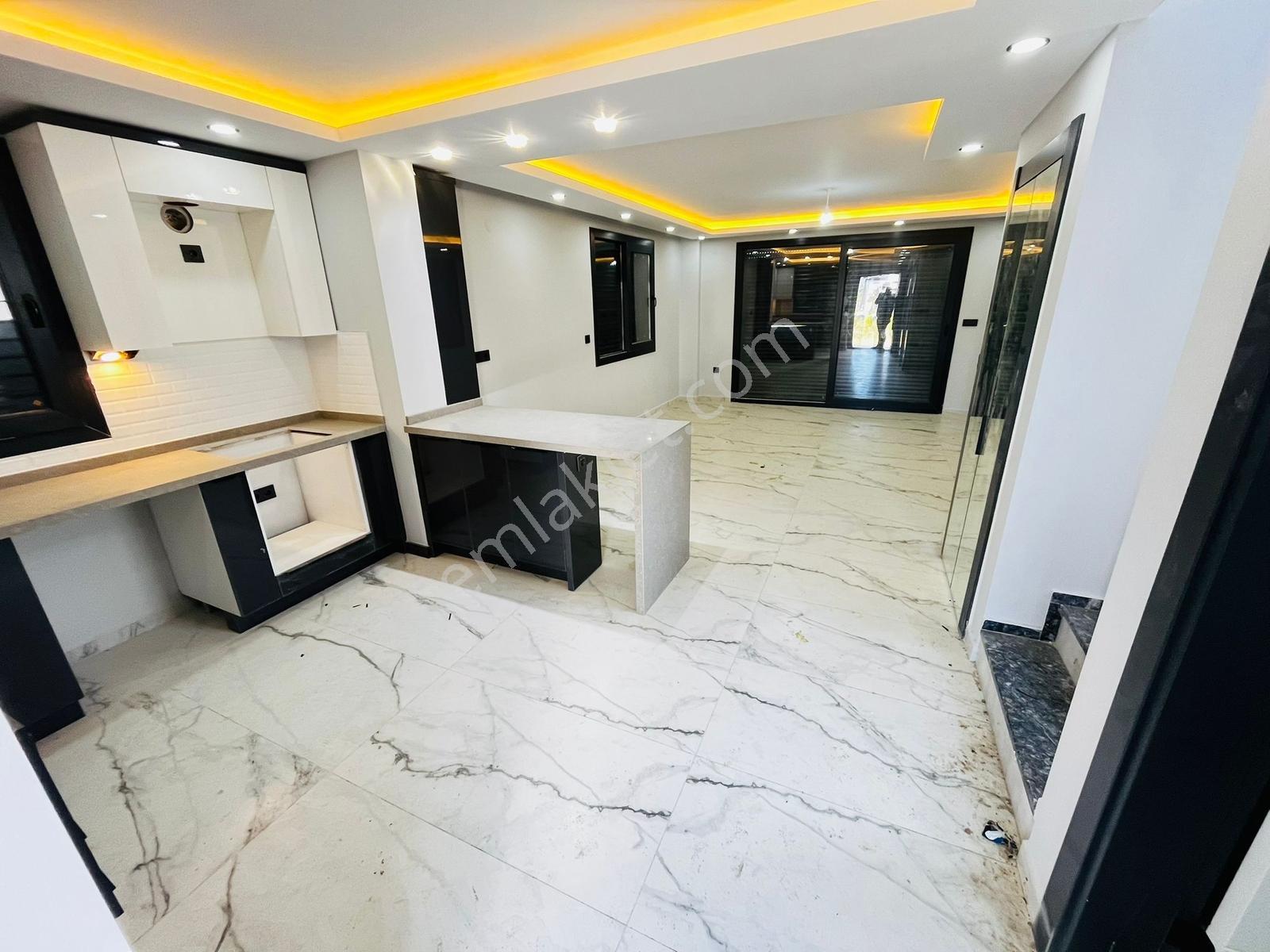 Gömeç Artur Yolu Üzerinde Site İçerisinde Muhteşem 3+1 Villa - Görsel 16