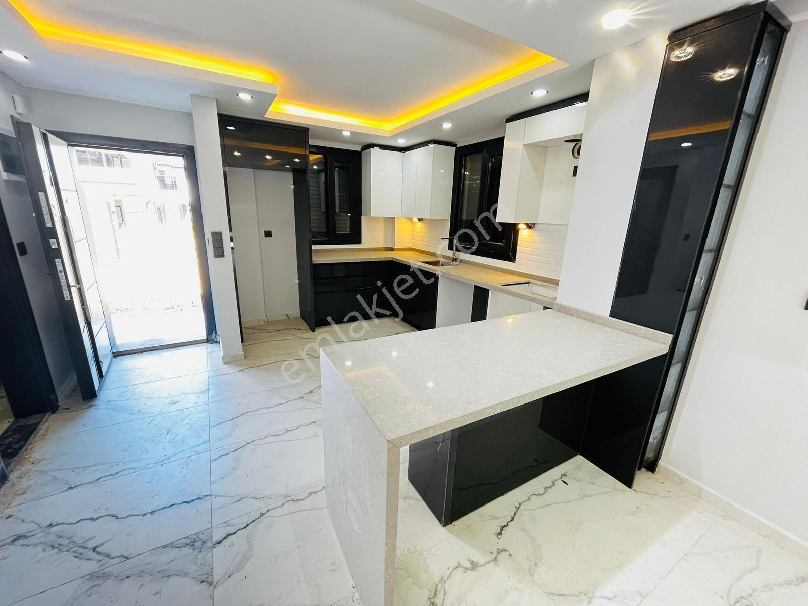 Gömeç Artur Yolu Üzerinde Site İçerisinde Muhteşem 3+1 Villa - Görsel 24