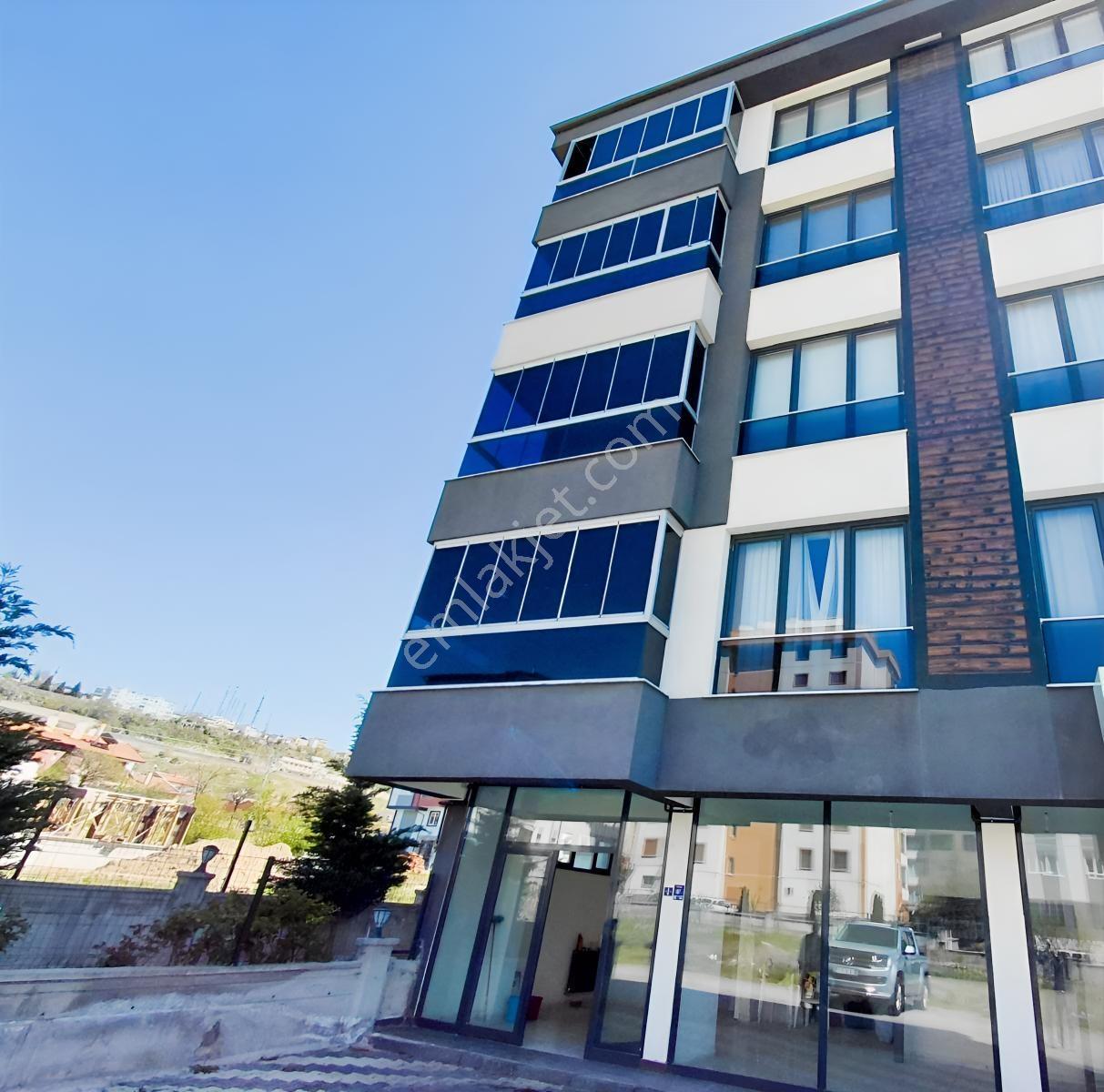 Mimarsinan Fatihte Satılık 50 M2 İşyeri