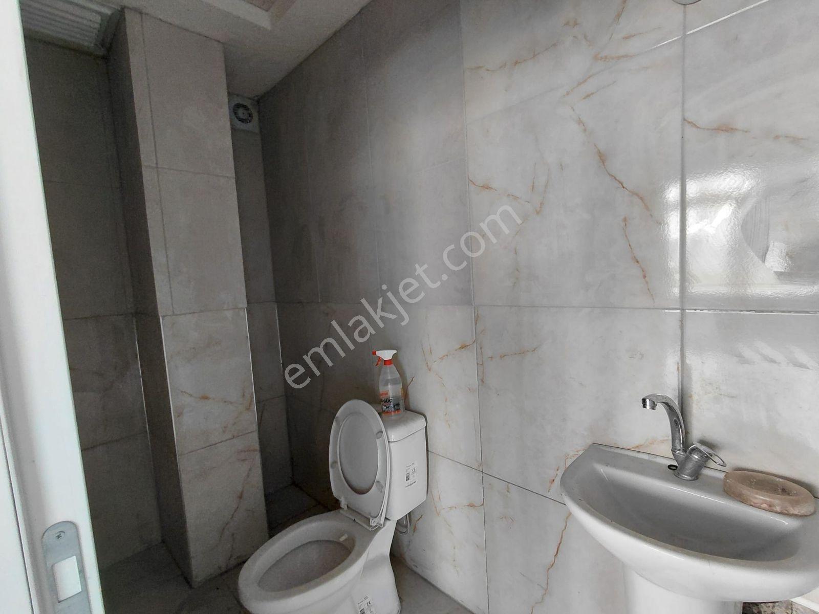 Mimarsinan Fatihte Satılık 50 M2 İşyeri - Görsel 3