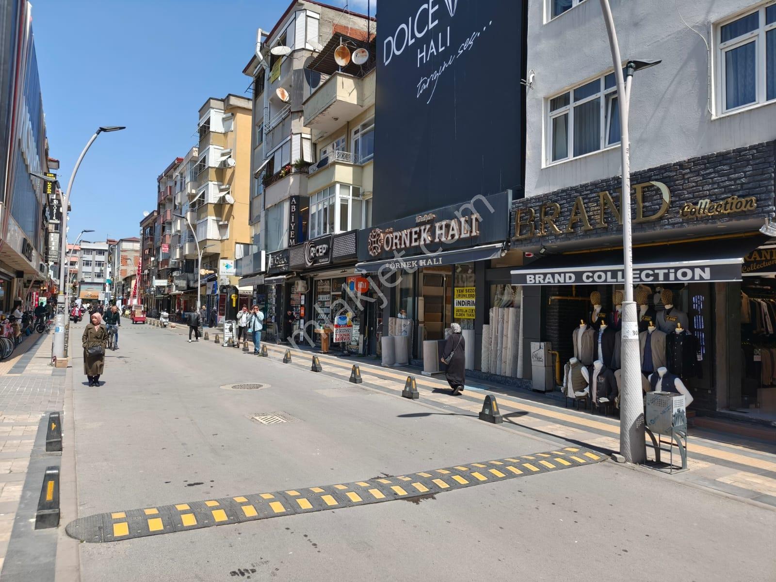 Remax Hür'den Itfaıye Caddesınde Pasaj Içı Satılık Dükkan - Görsel 17