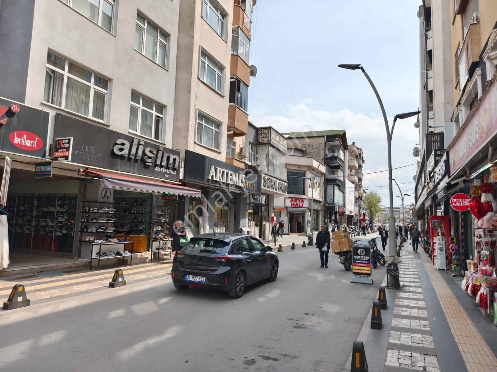 Remax Hür'den Itfaıye Caddesınde Pasaj Içı Satılık Dükkan - Görsel 12