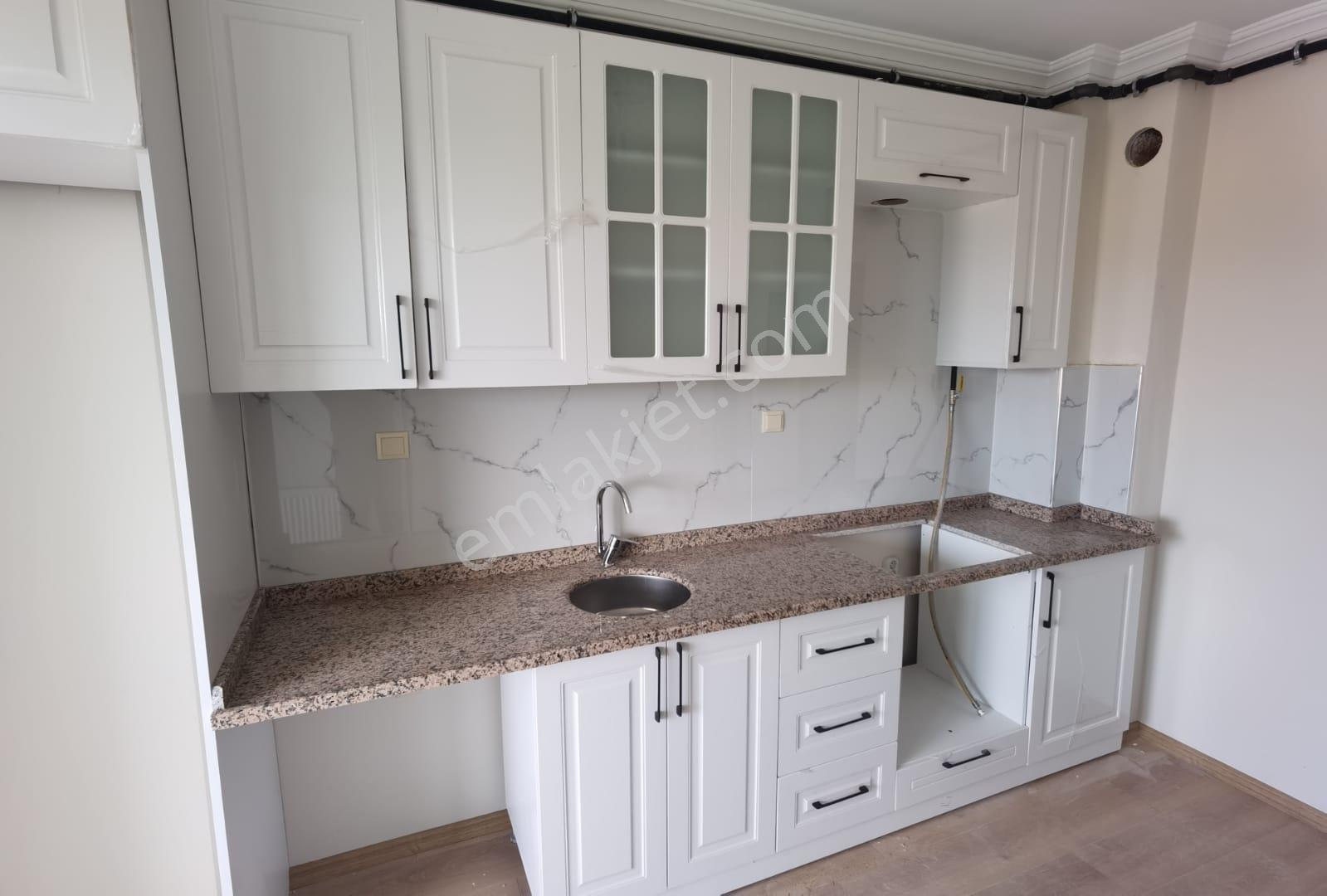 Atlantisten M.akif Ersoy Mahallesinde Satılık 3+1 120 M2 Daire