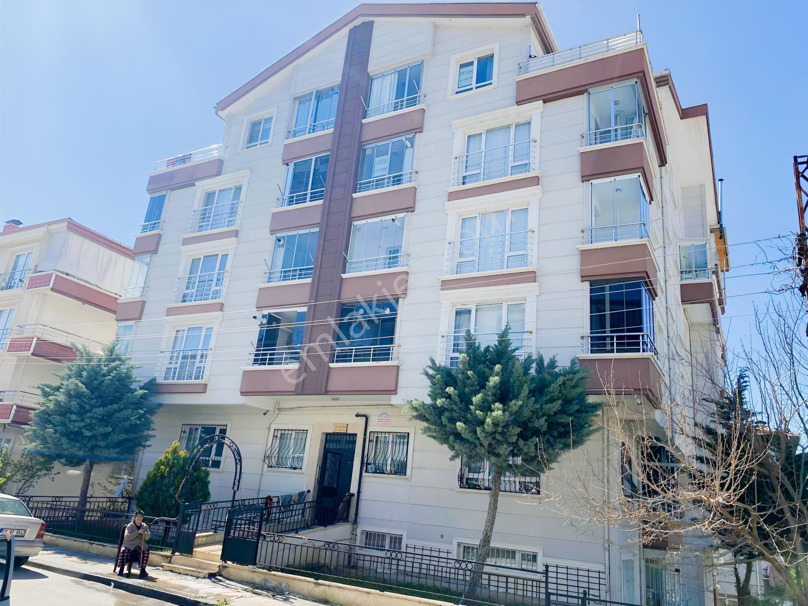 Kıbrısköyde Tek Tapu İki Daire Satılık 5+1 Daire - Görsel 29