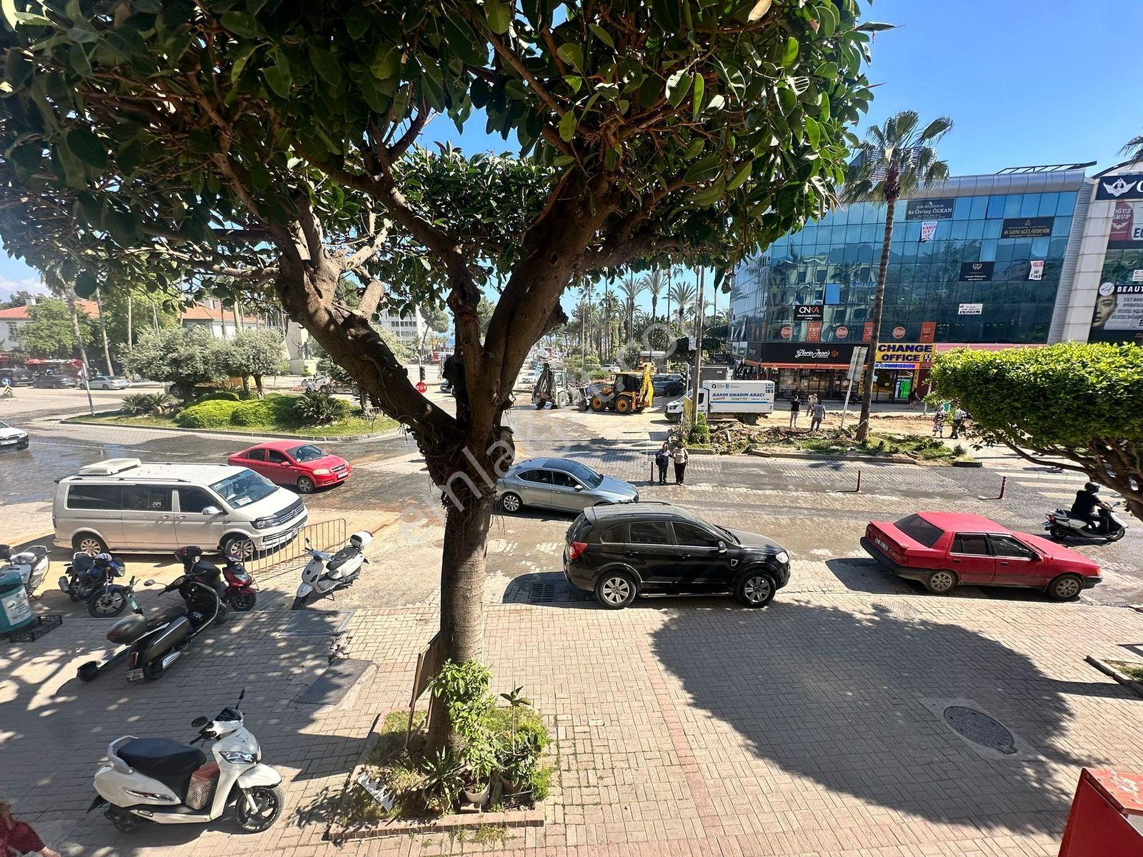 Alanya Merkez Cadde Üstü Atatürk Anıtı Karşısı Kiralık 1+1 Ofis - Görsel 20
