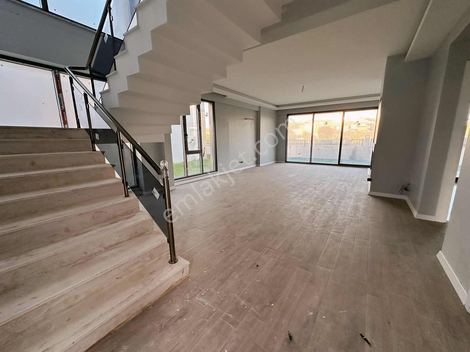 Bölgenin En Uygunu!! Site İçinde Satılık Fırsat Yeni 4+1 Villa!! - Görsel 32